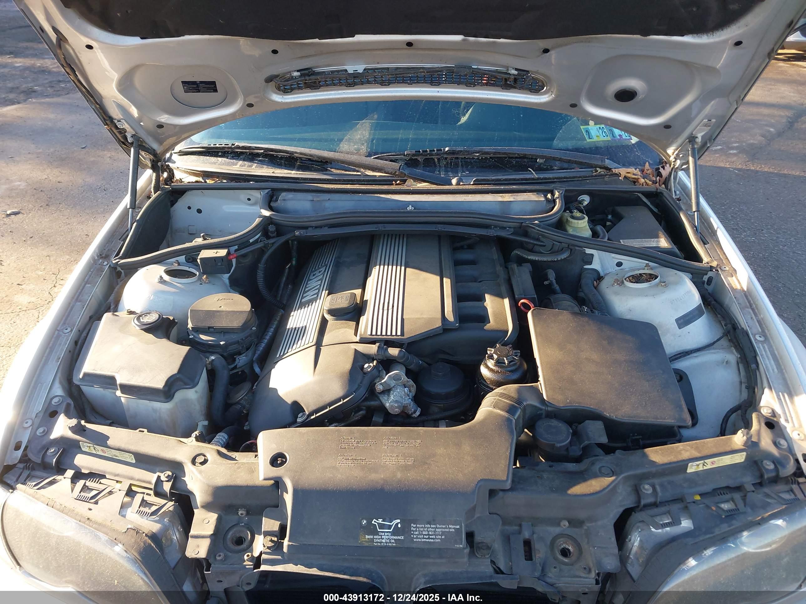 BMW 325I image 10