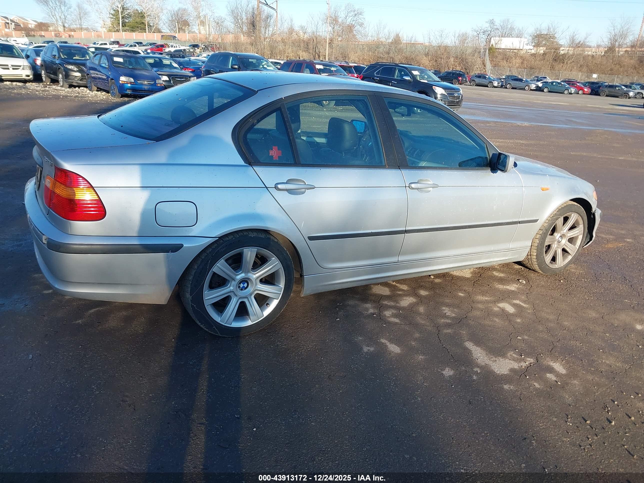 BMW 325I image 4