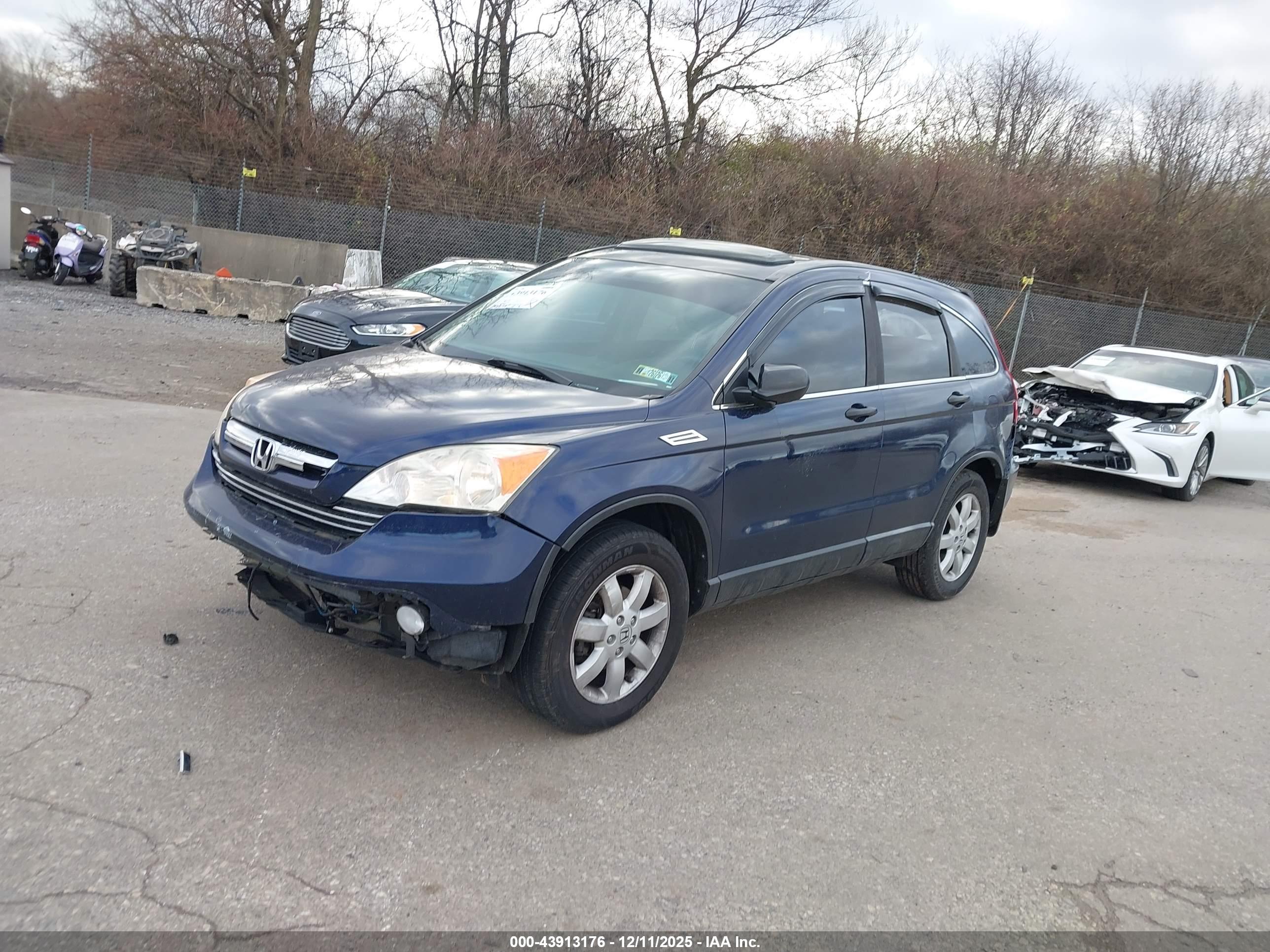 HONDA CR-V image 2