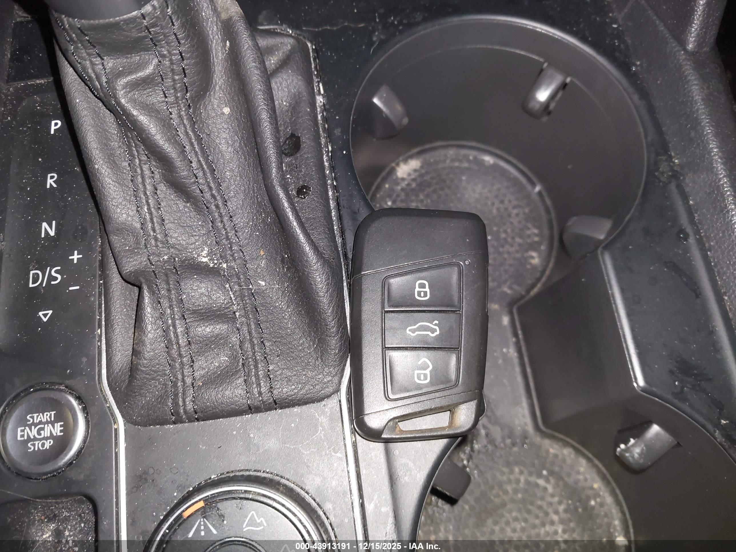 VOLKSWAGEN ATLAS image 11