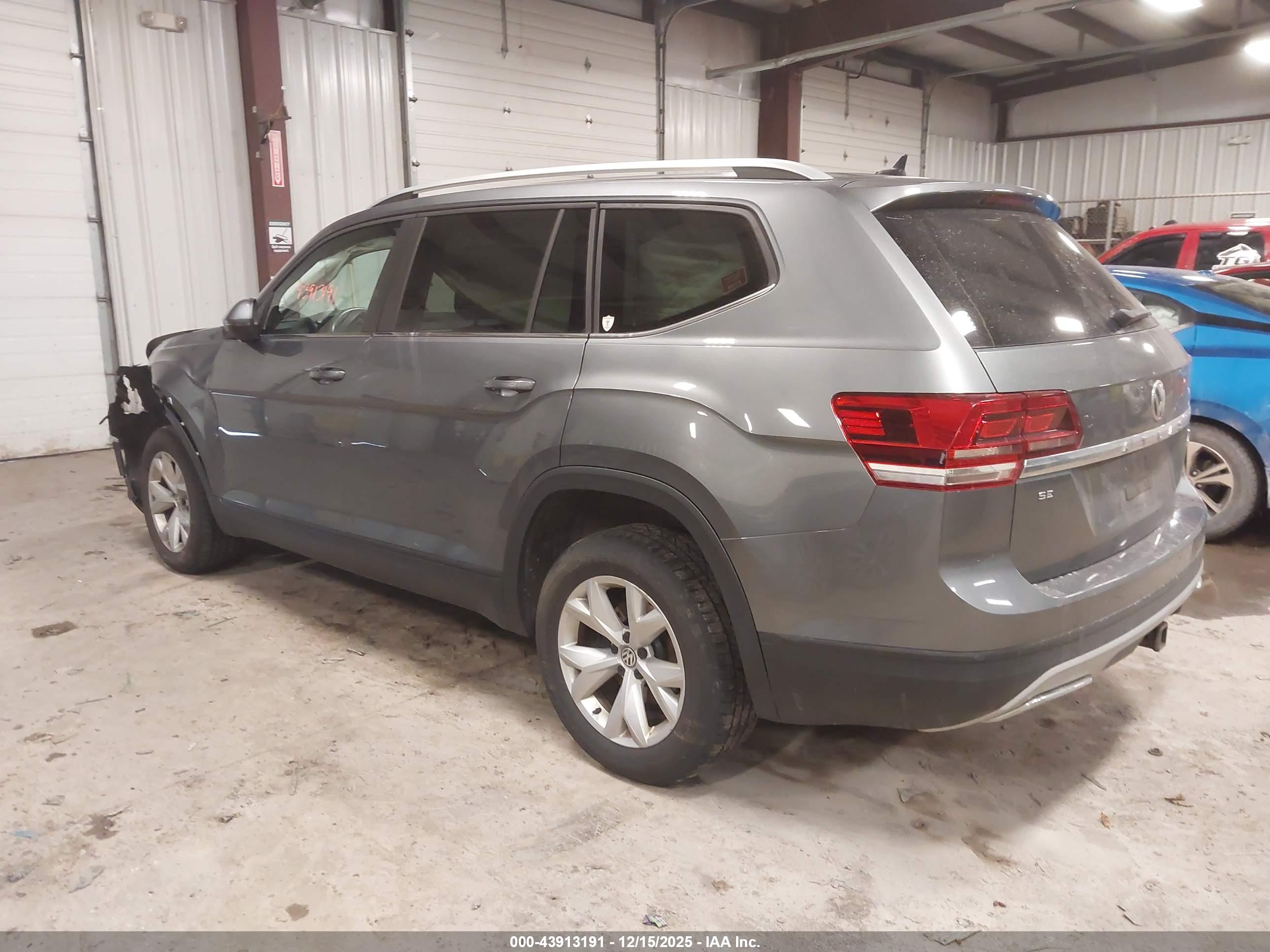 VOLKSWAGEN ATLAS image 3