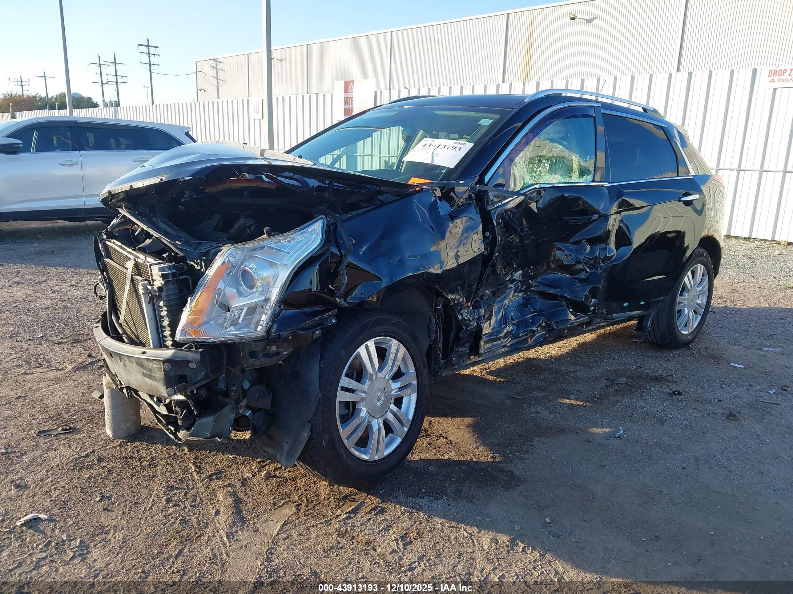 CADILLAC SRX image 2