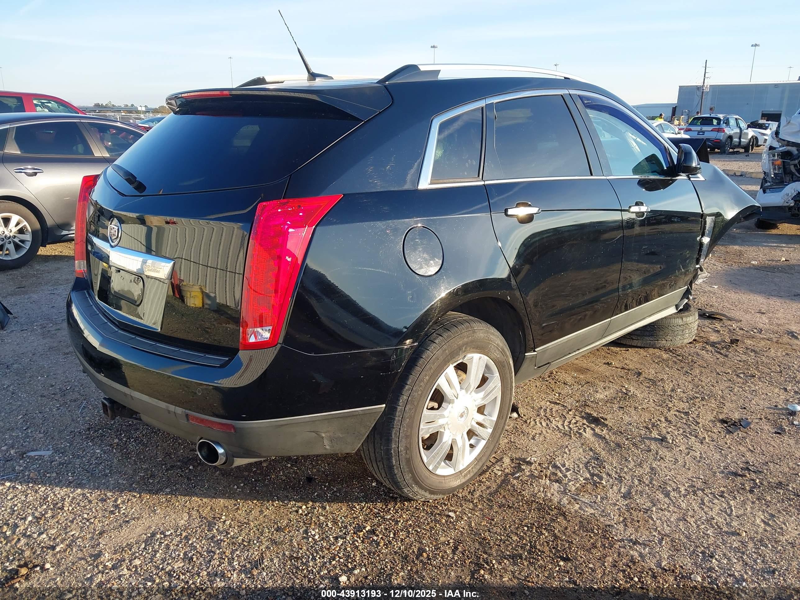 CADILLAC SRX image 4