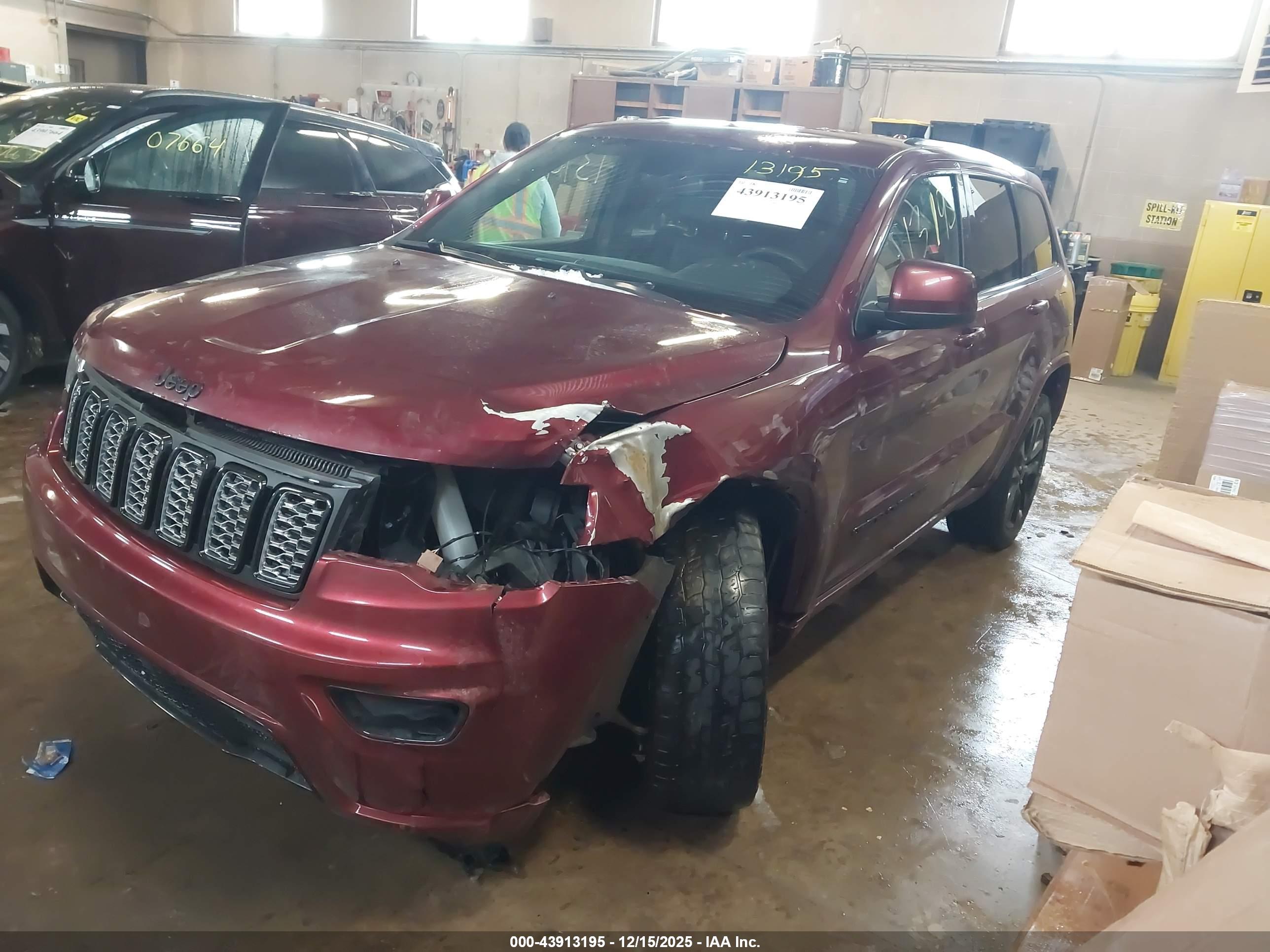 JEEP GRAND image 2