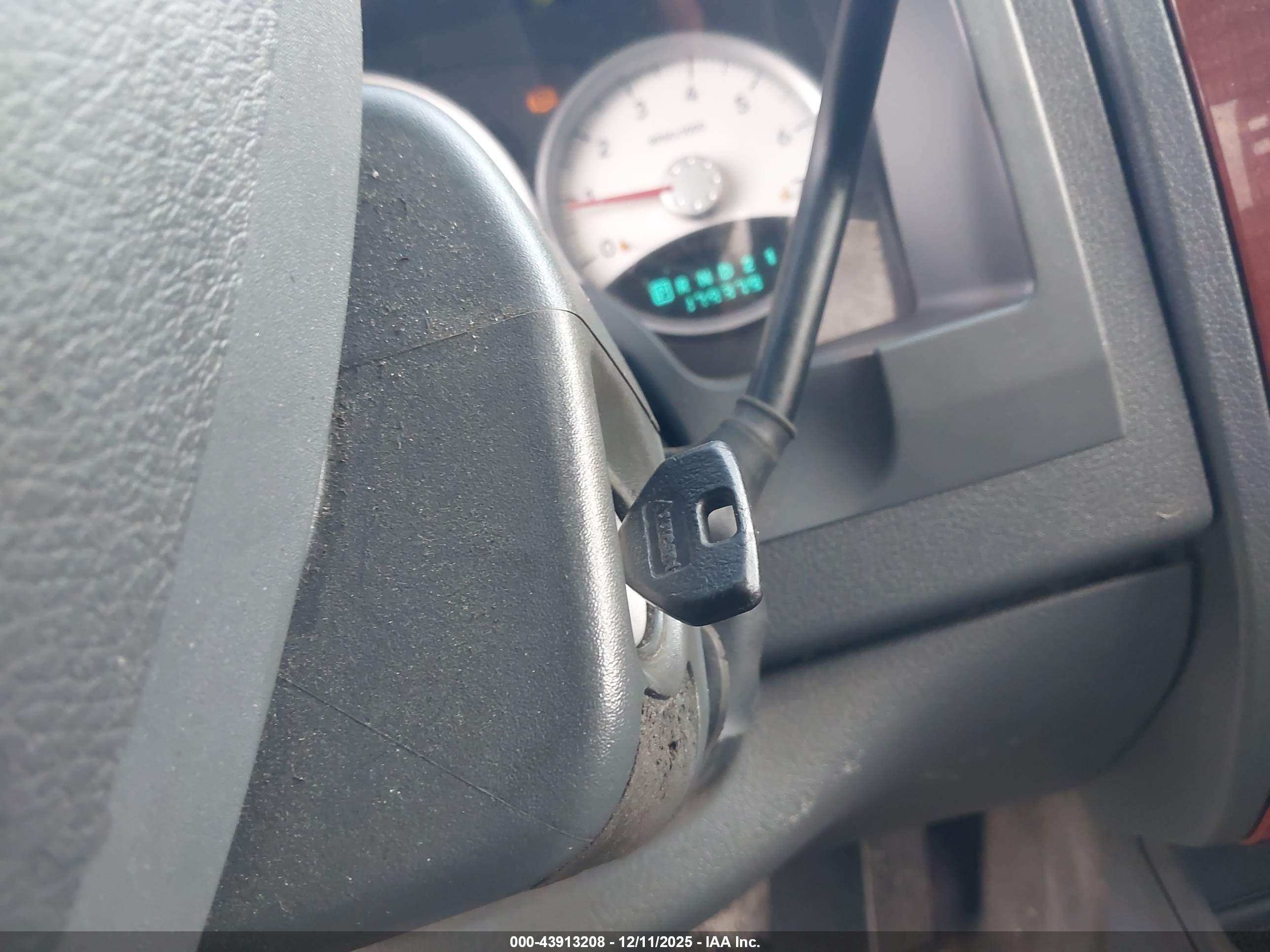 DODGE DAKOTA image 11