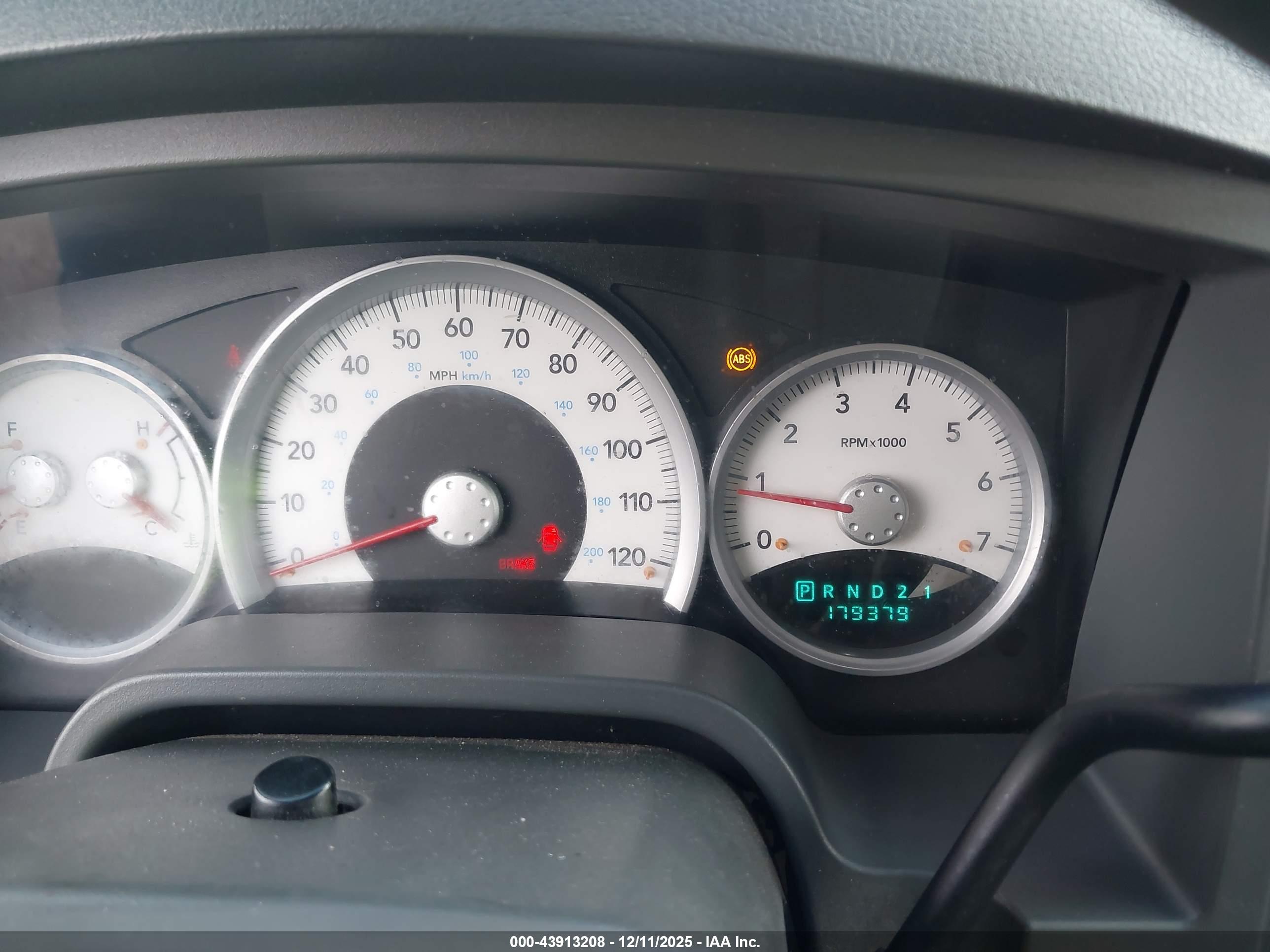 DODGE DAKOTA image 7
