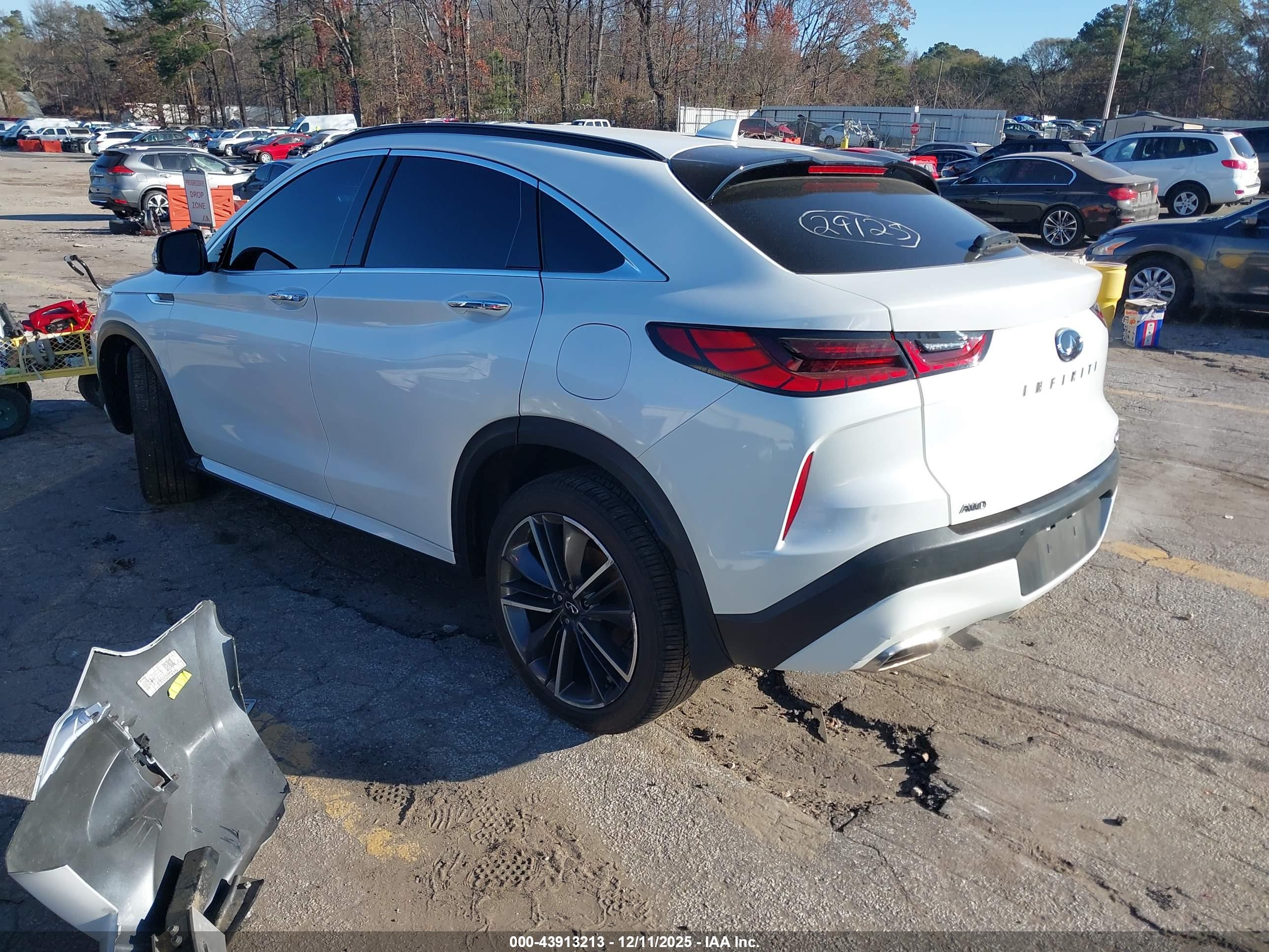 INFINITI QX55 image 3