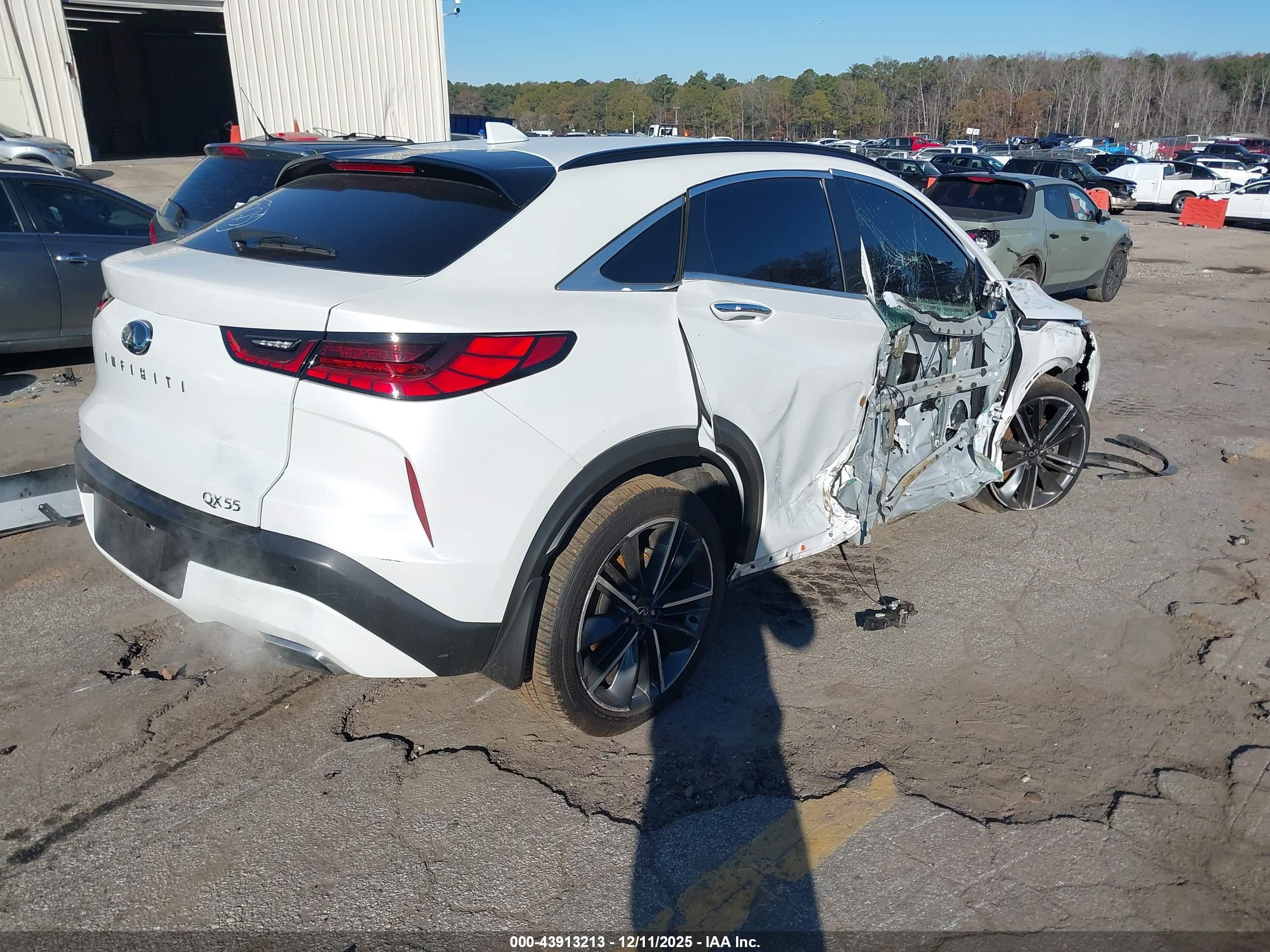 INFINITI QX55 image 4