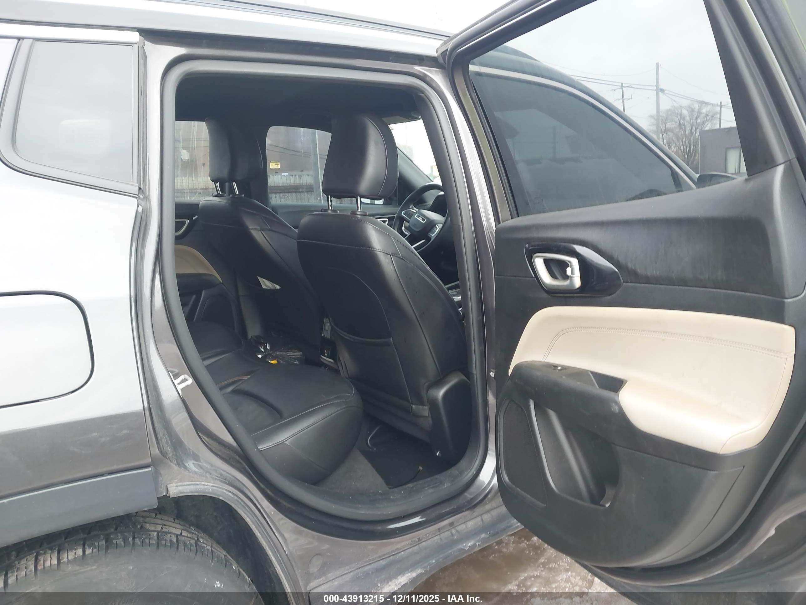 JEEP COMPASS image 8