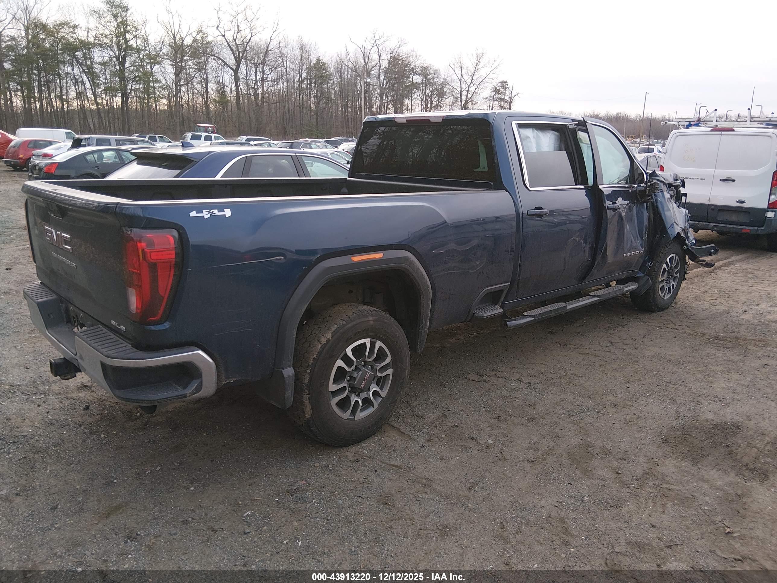 GMC SIERRA image 4