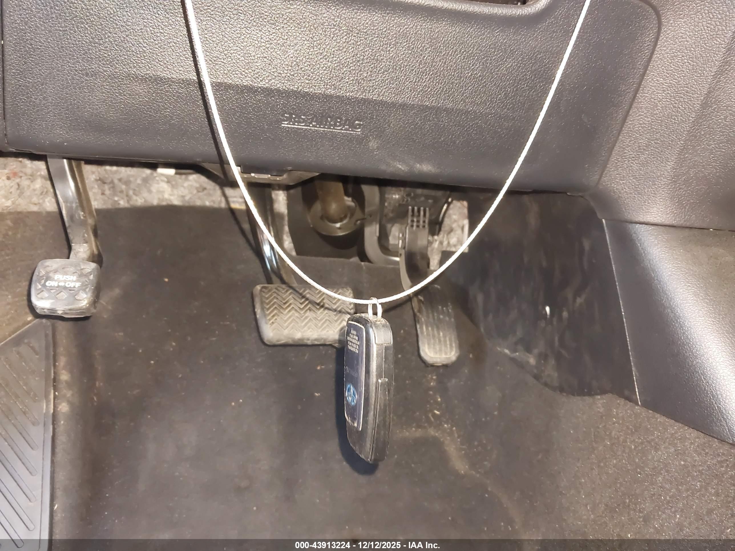 TOYOTA PRIUS image 11