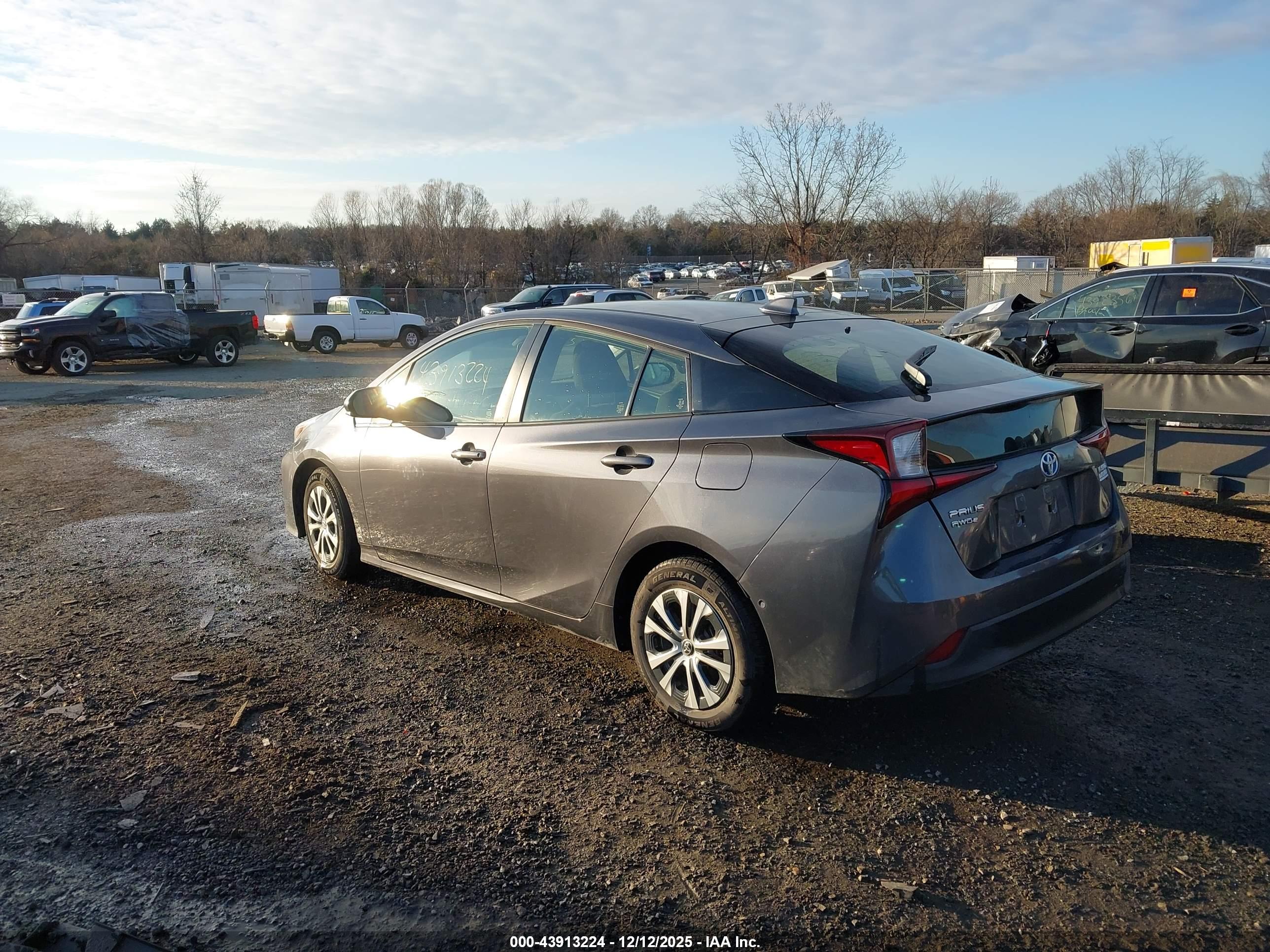 TOYOTA PRIUS image 3