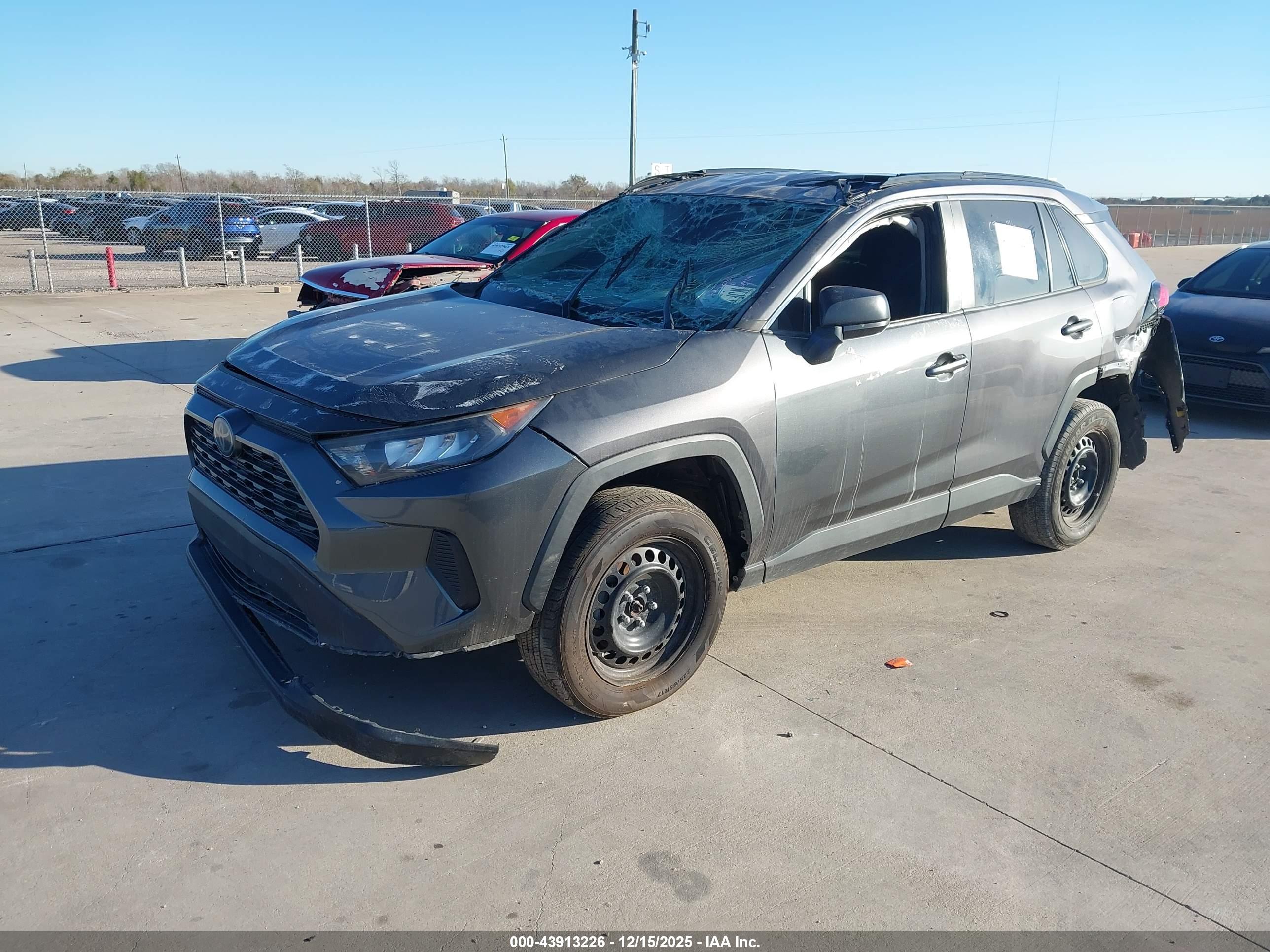 TOYOTA RAV4 image 2