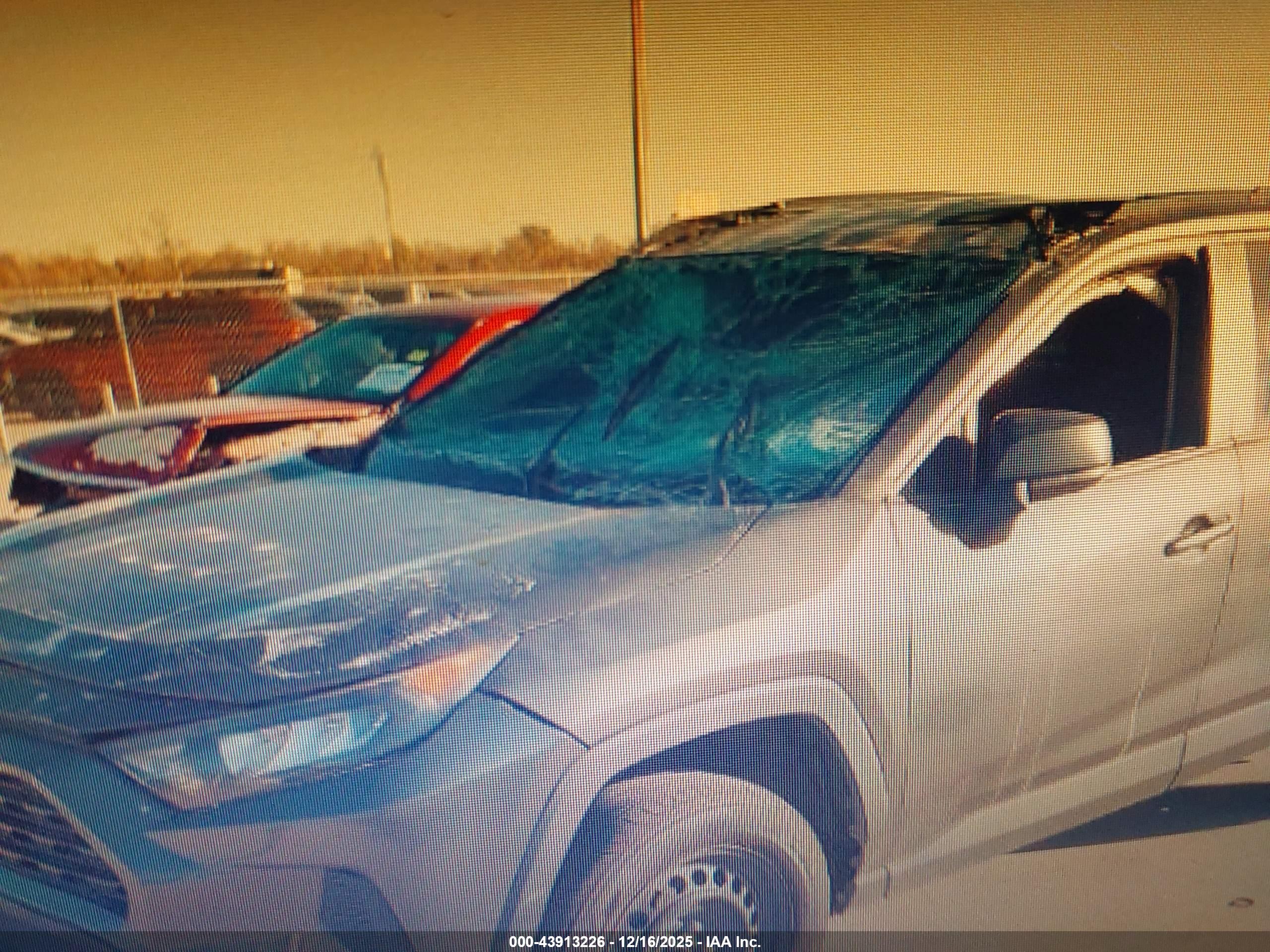 TOYOTA RAV4 image 6