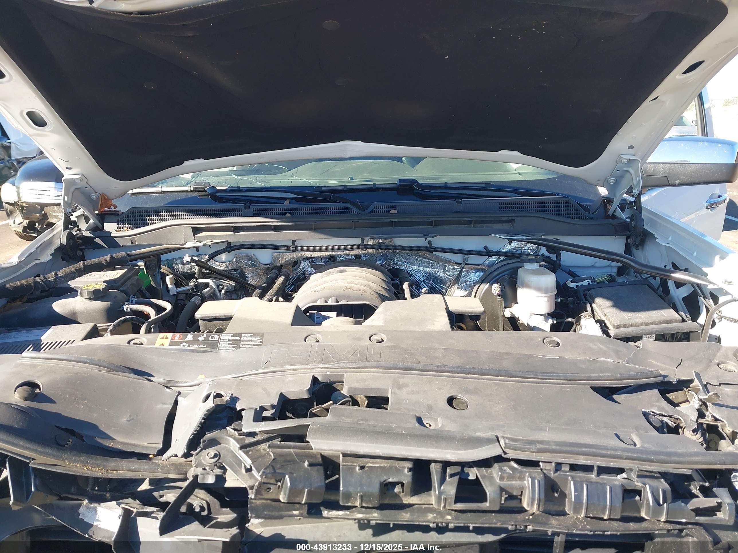 GMC SIERRA image 10