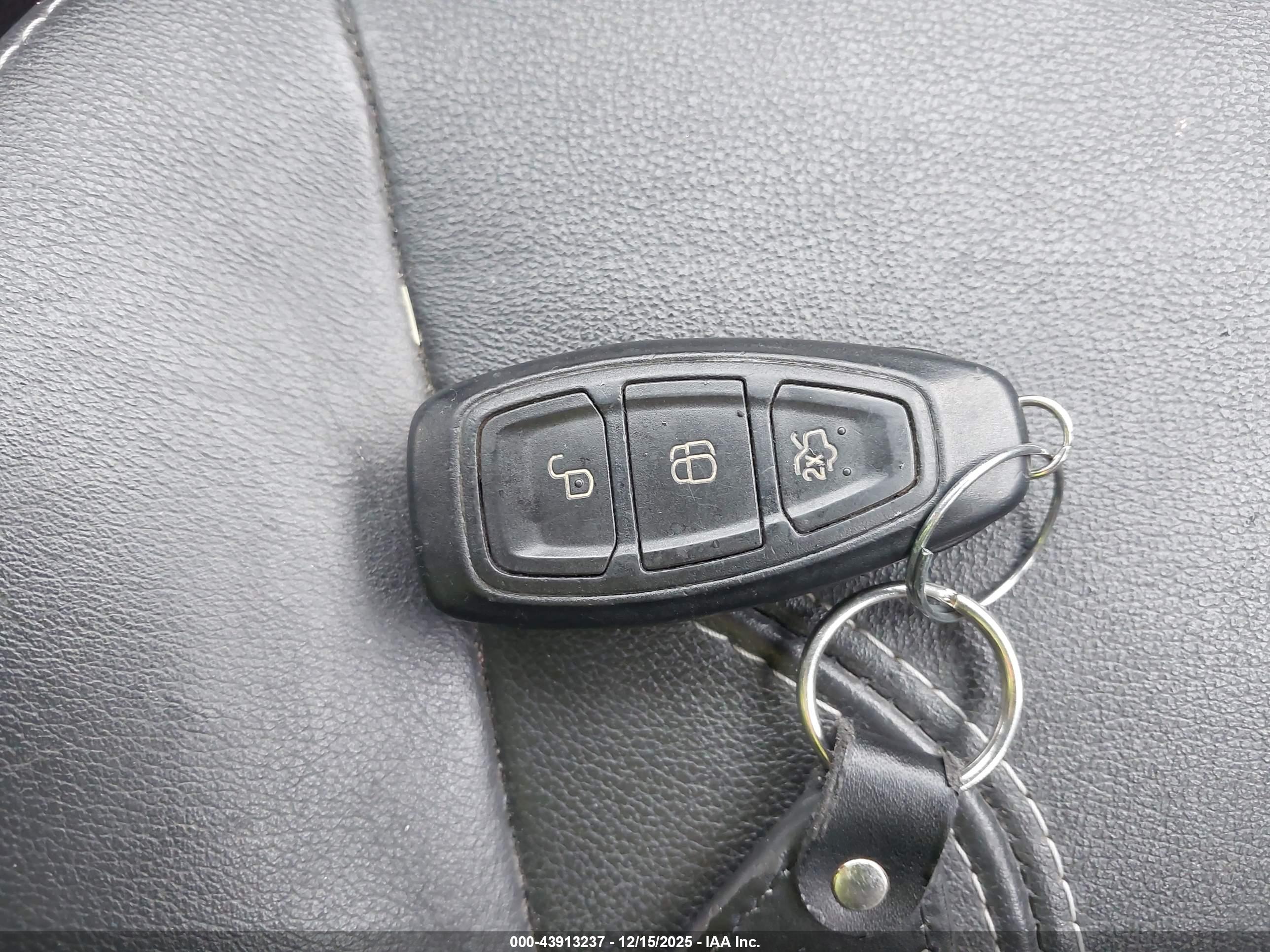 FORD FIESTA image 11