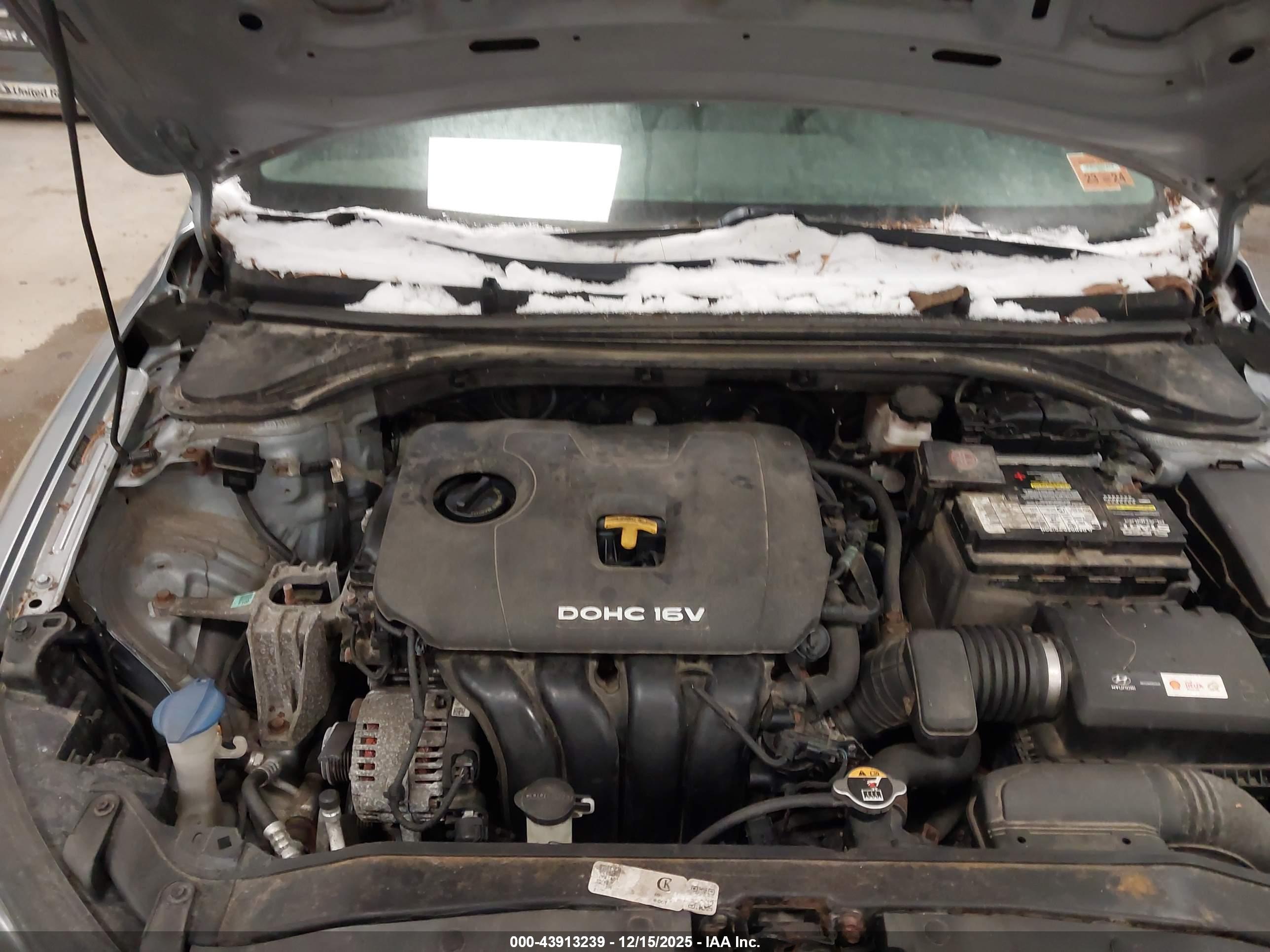 HYUNDAI ELANTRA image 10