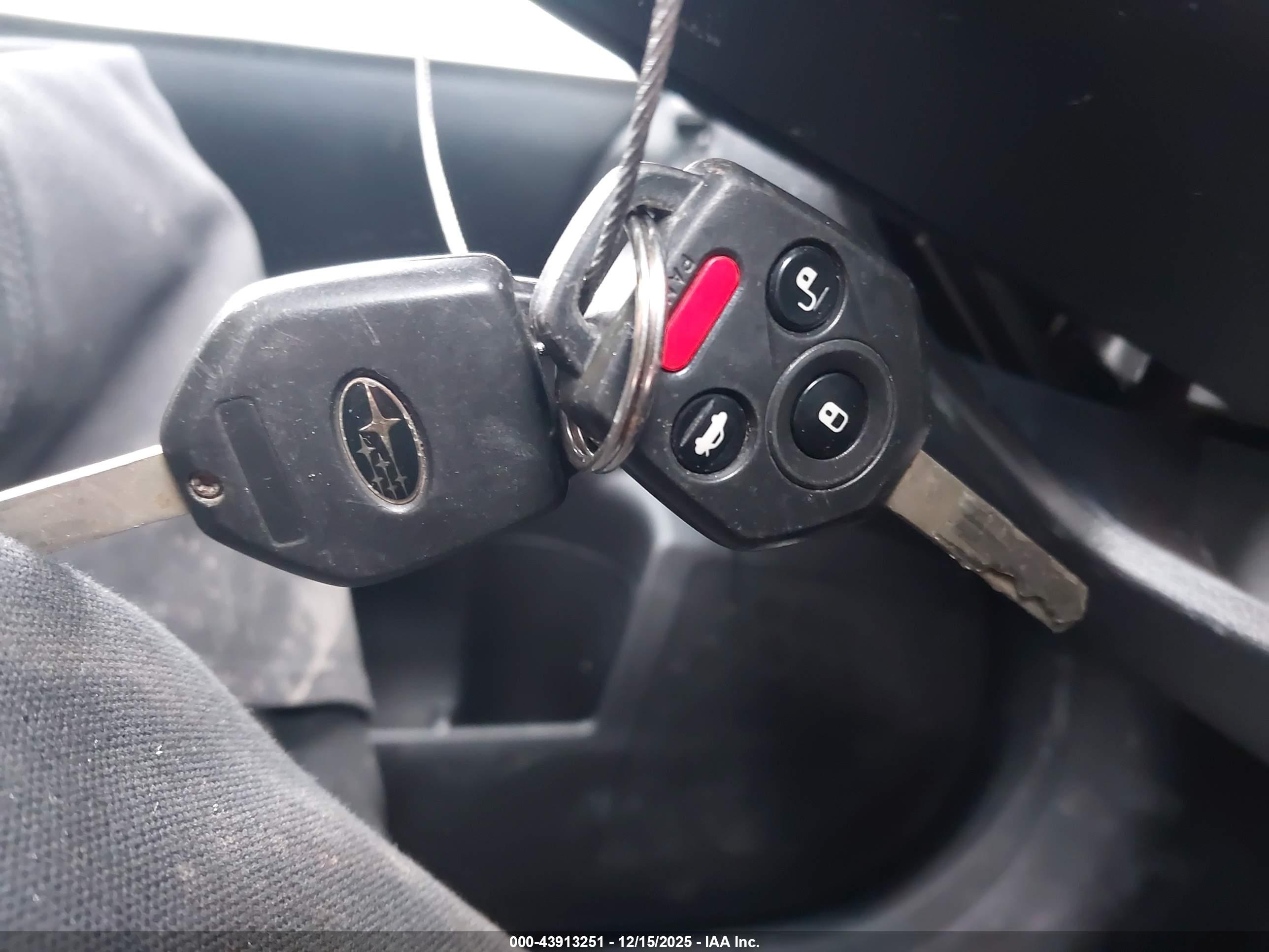 SUBARU OUTBACK image 11