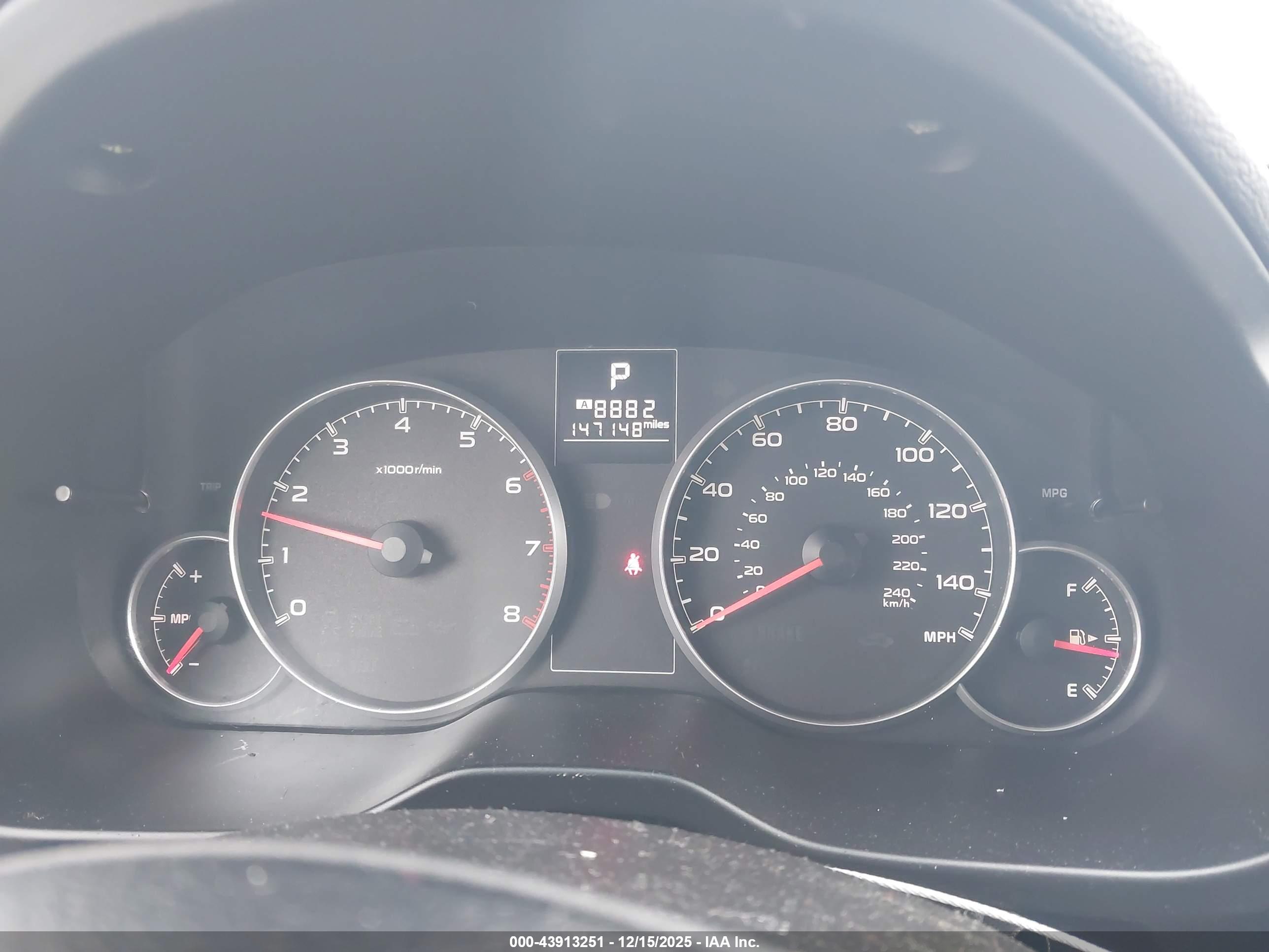 SUBARU OUTBACK image 7