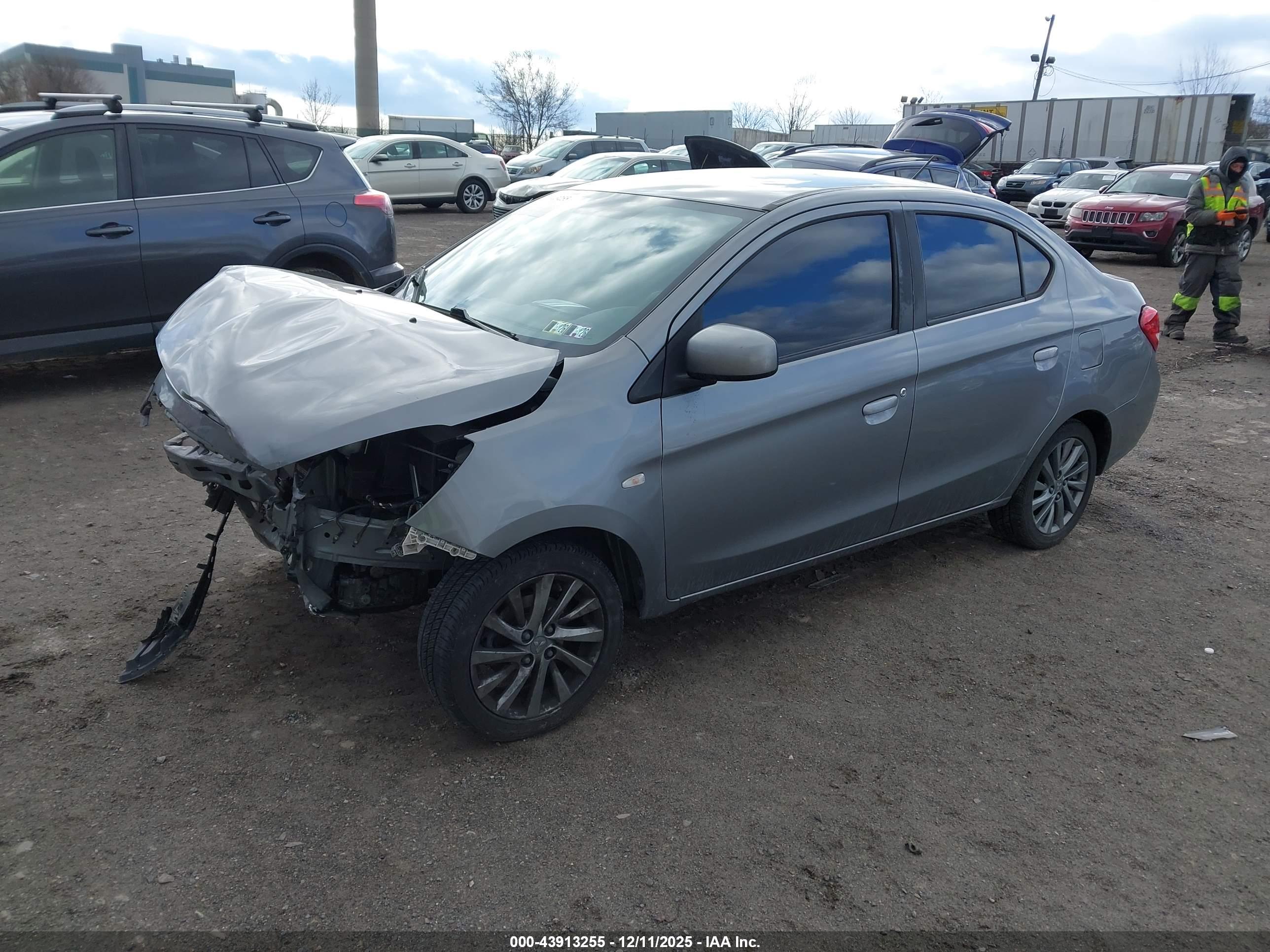 MITSUBISHI MIRAGE image 2