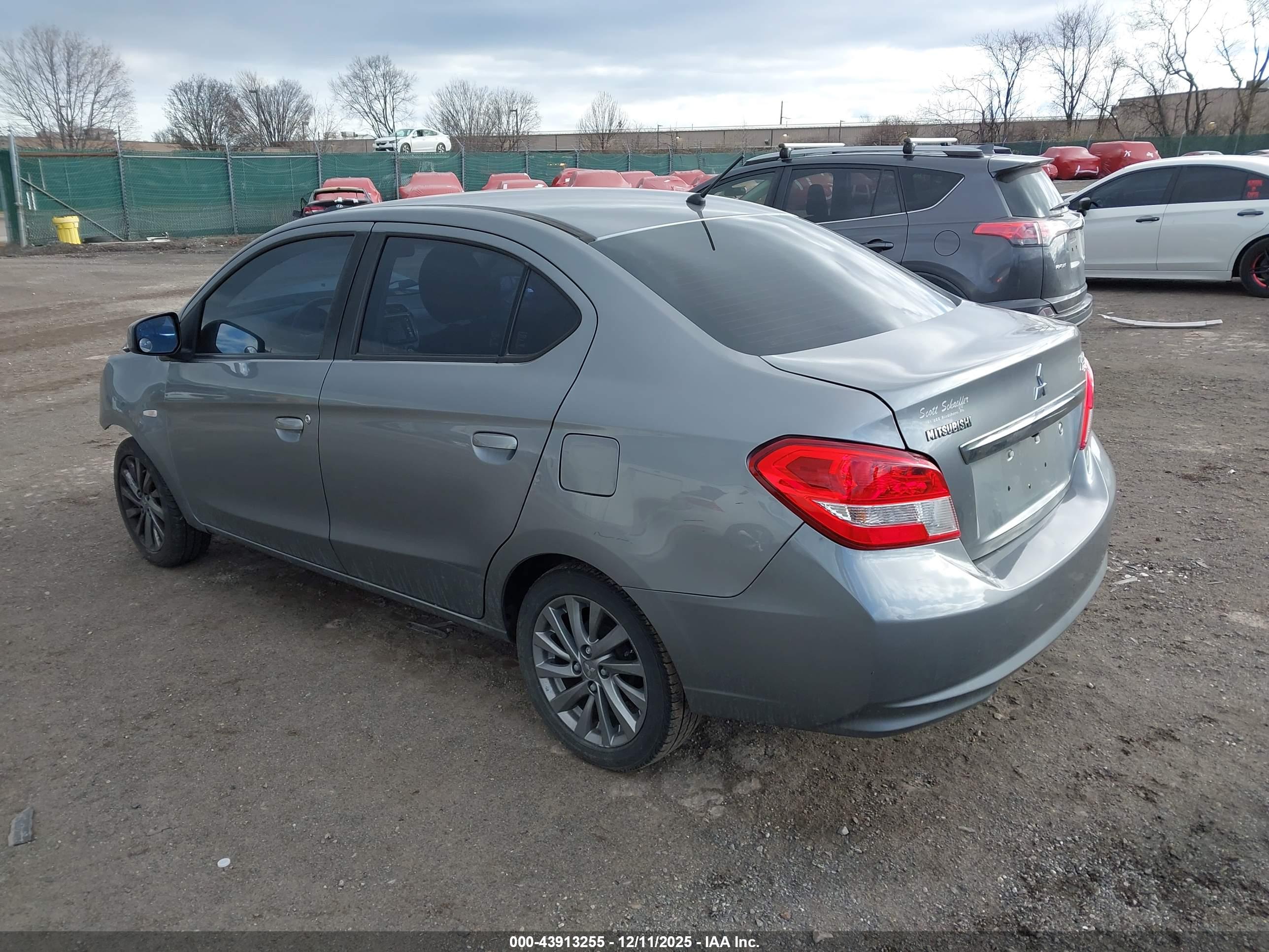 MITSUBISHI MIRAGE image 3