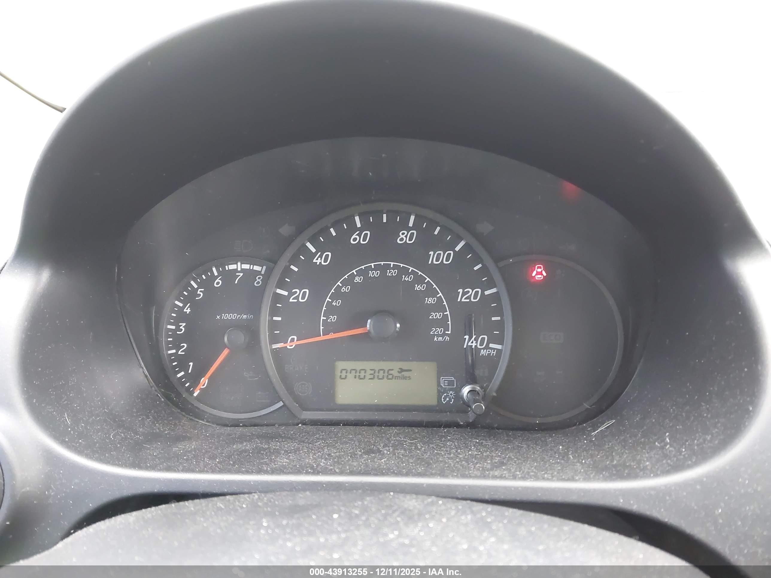 MITSUBISHI MIRAGE image 7