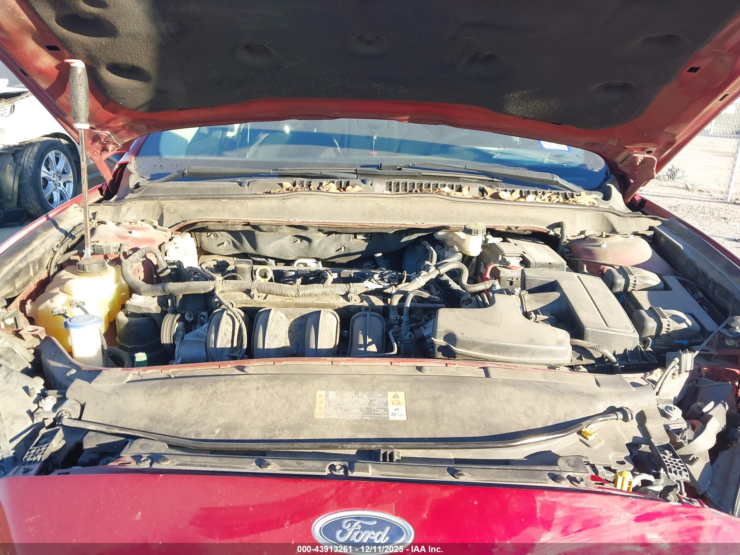 FORD FUSION image 10