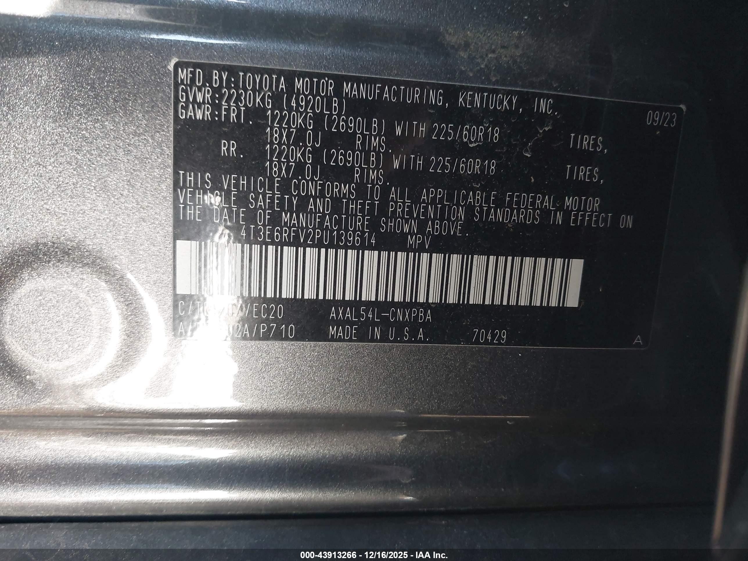 TOYOTA RAV4 image 9