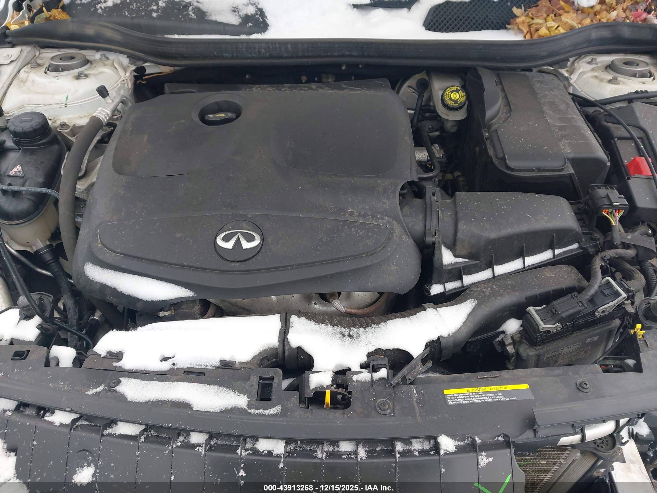 INFINITI QX30 image 10