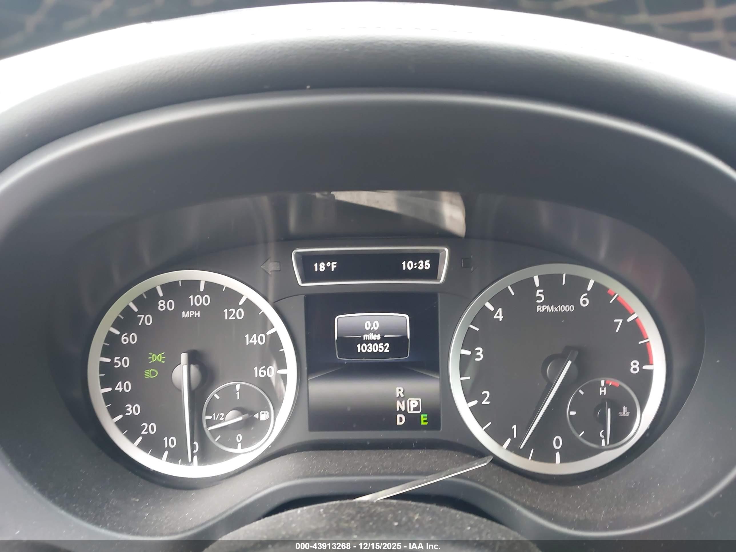 INFINITI QX30 image 7