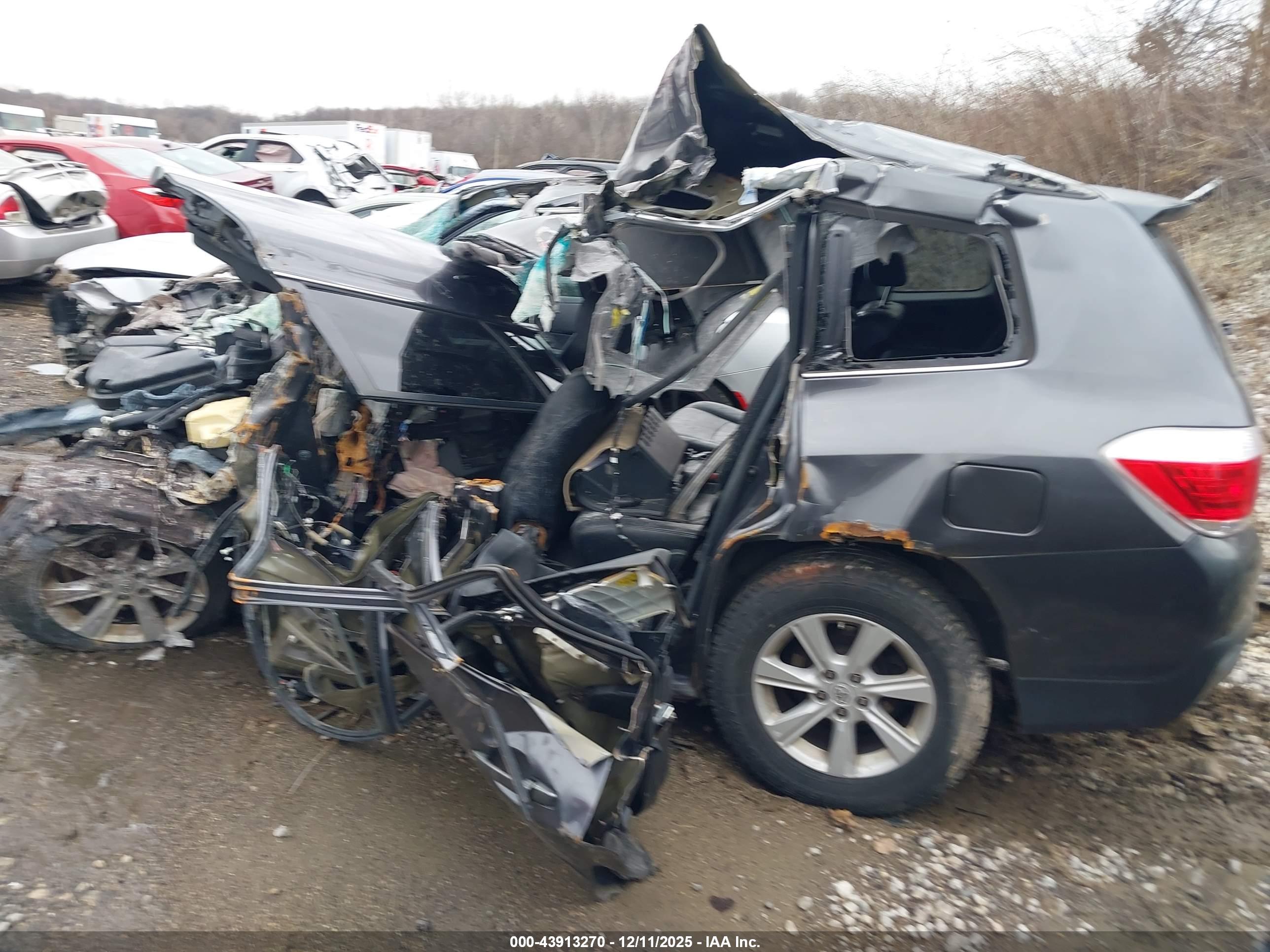 TOYOTA HIGHLANDER image 3