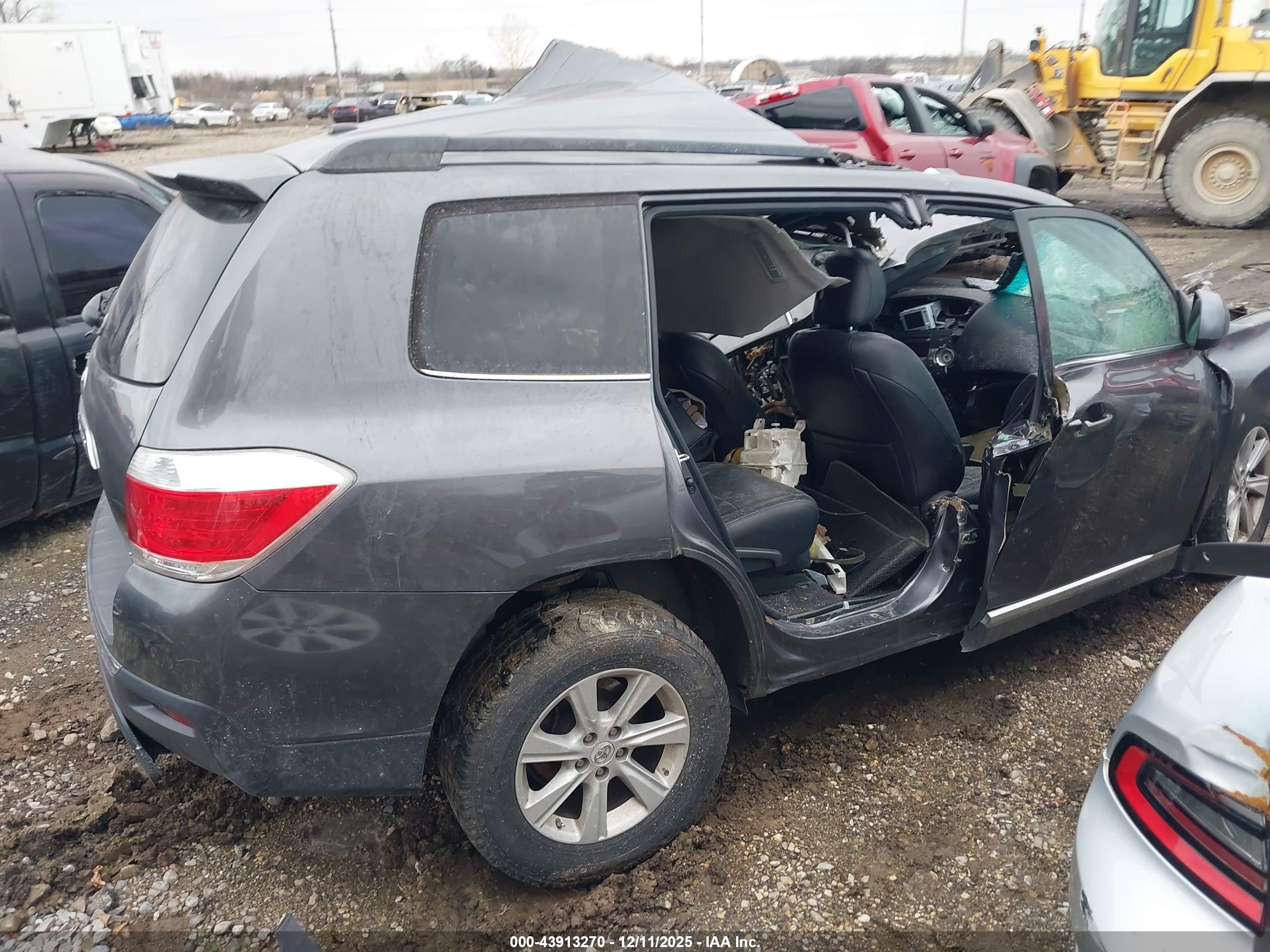 TOYOTA HIGHLANDER image 4