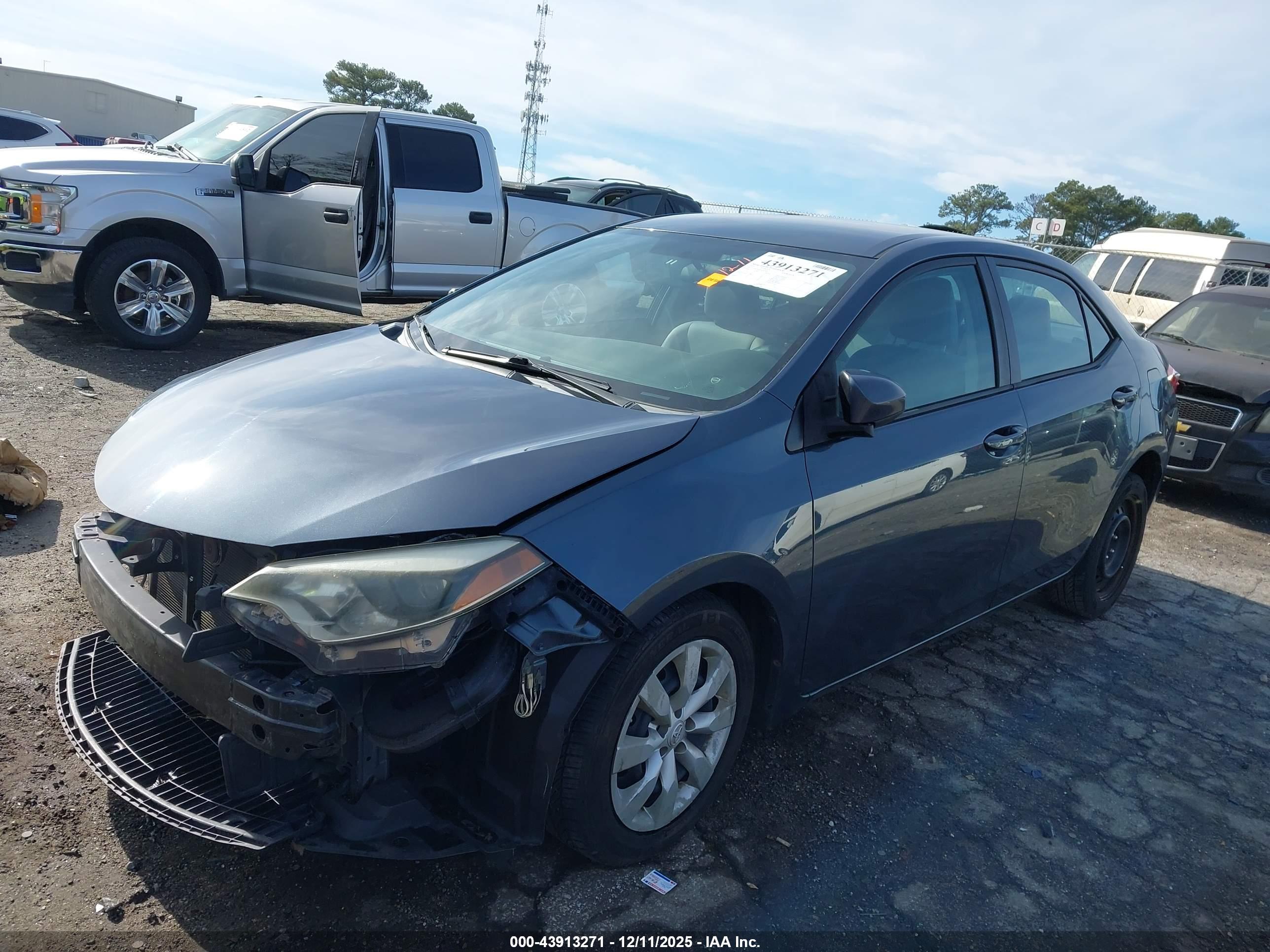 TOYOTA COROLLA image 2