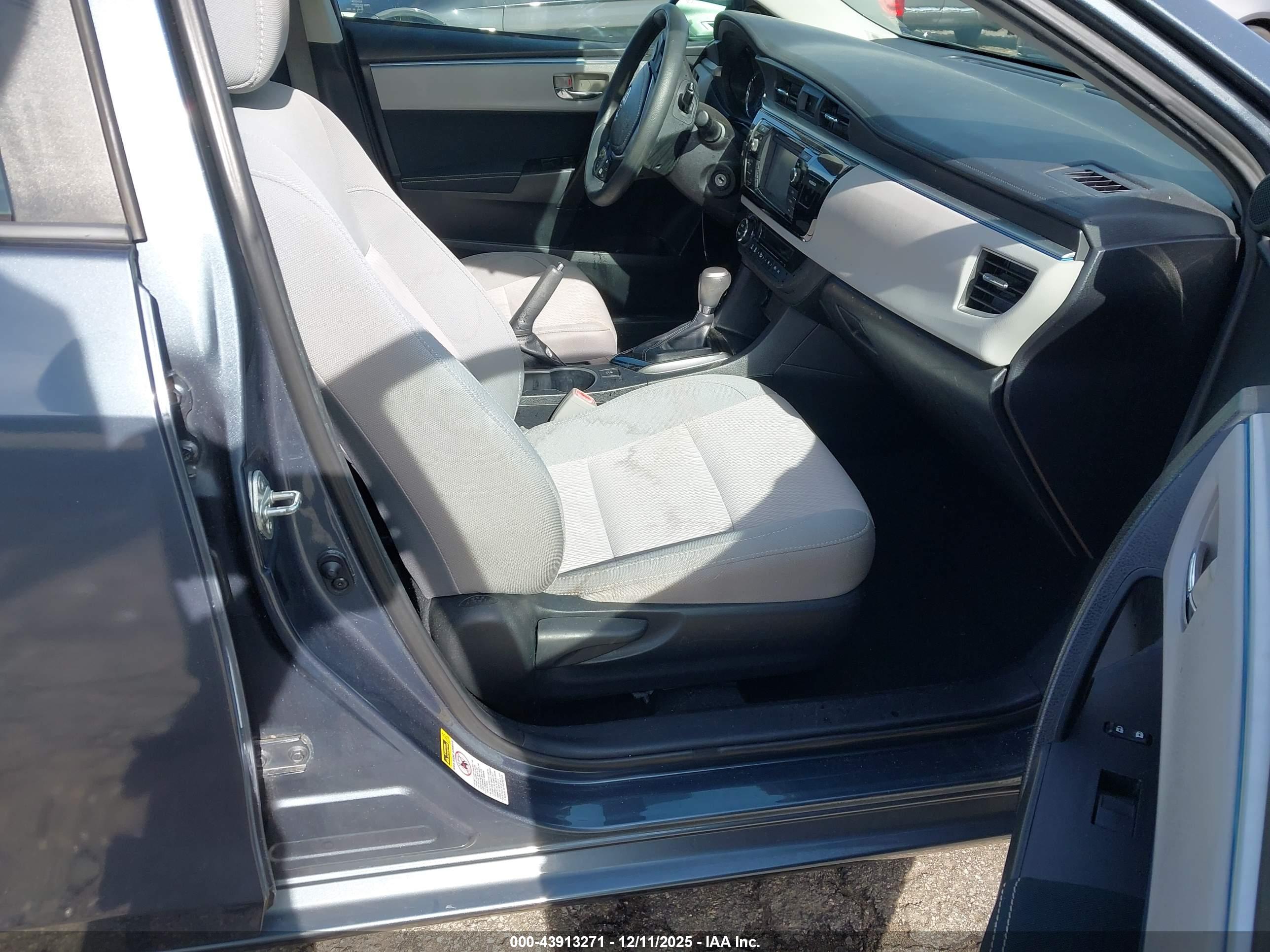 TOYOTA COROLLA image 5