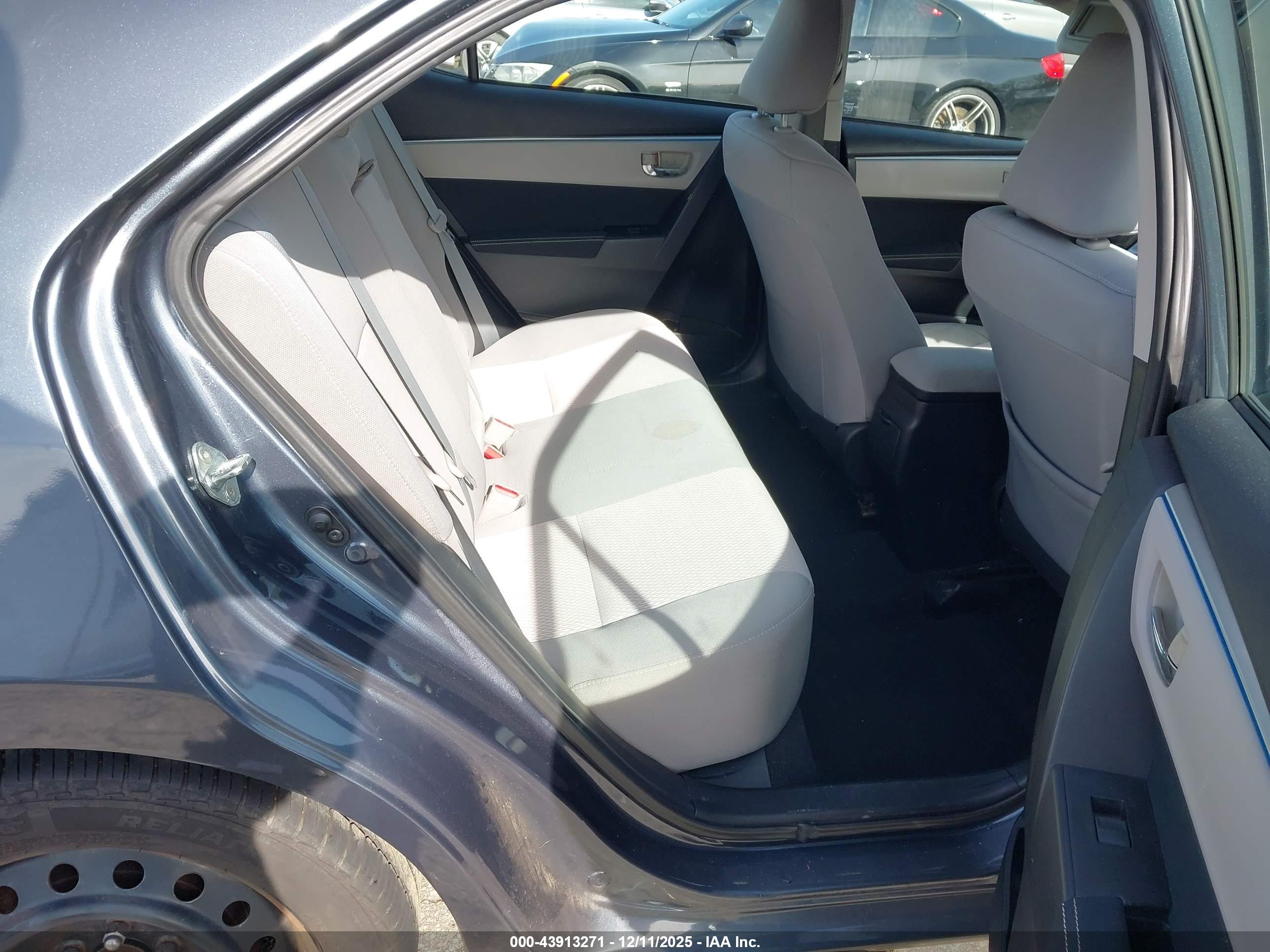 TOYOTA COROLLA image 8