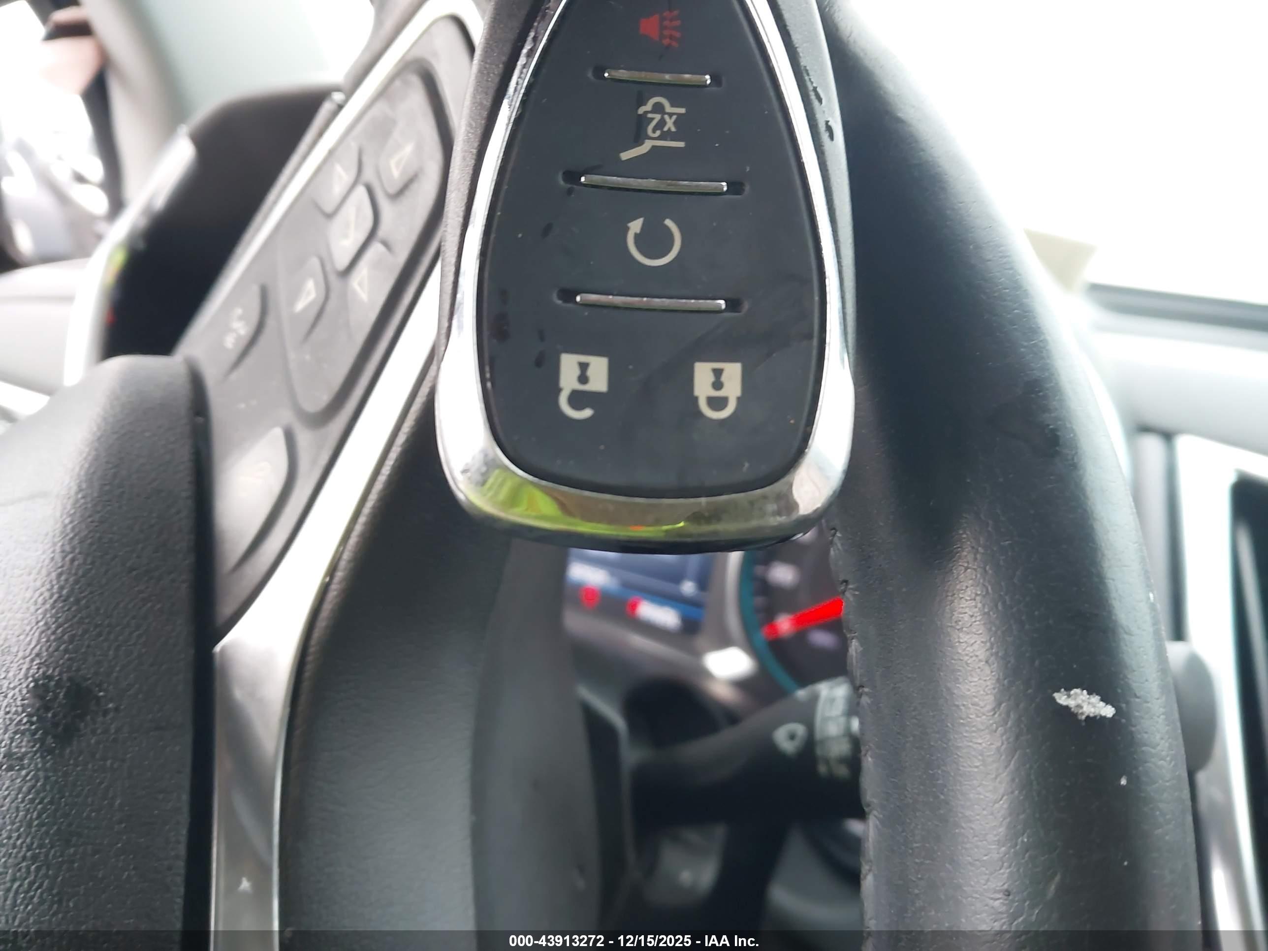 CHEVROLET EQUINOX image 11