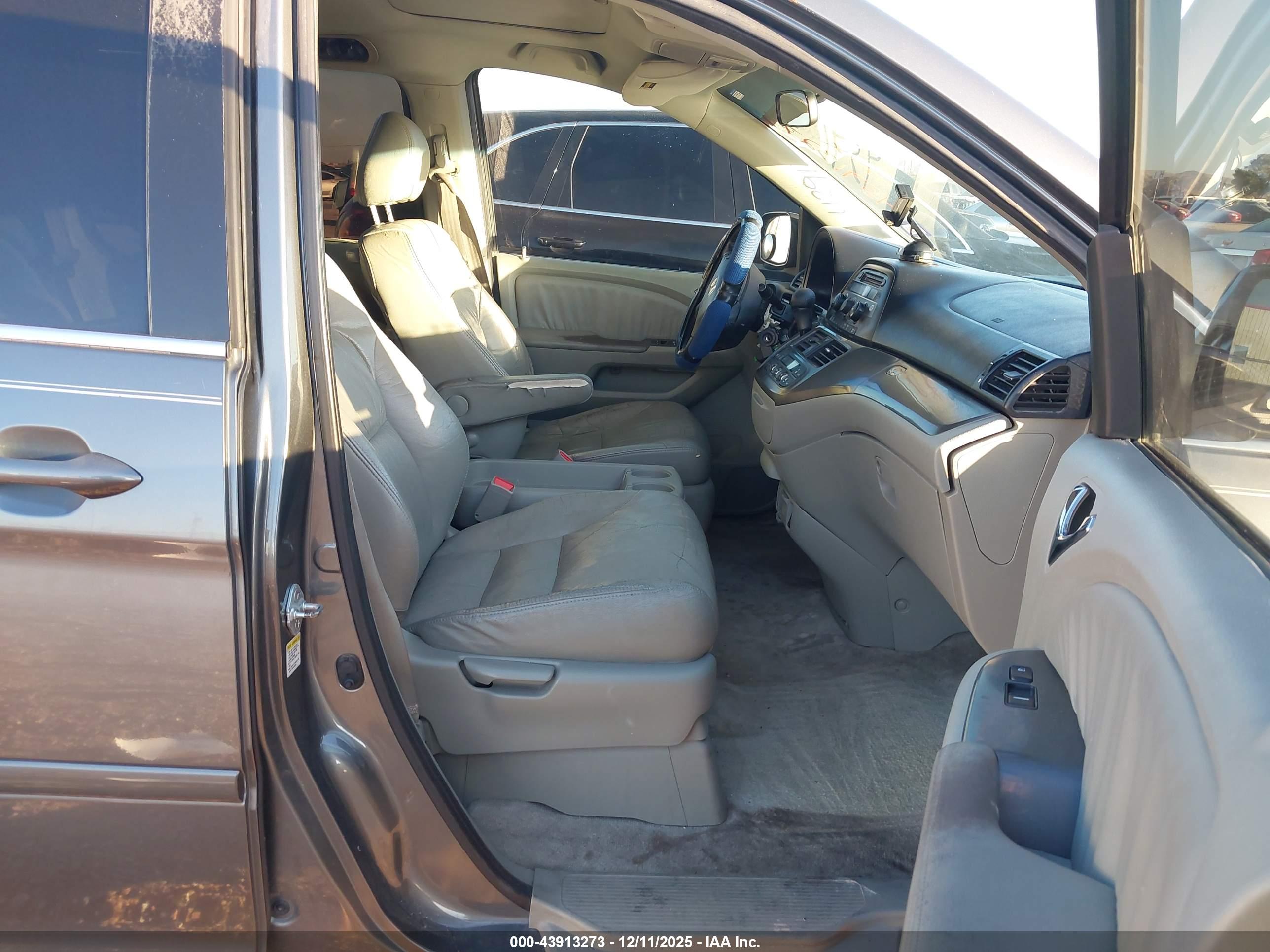 HONDA ODYSSEY image 5