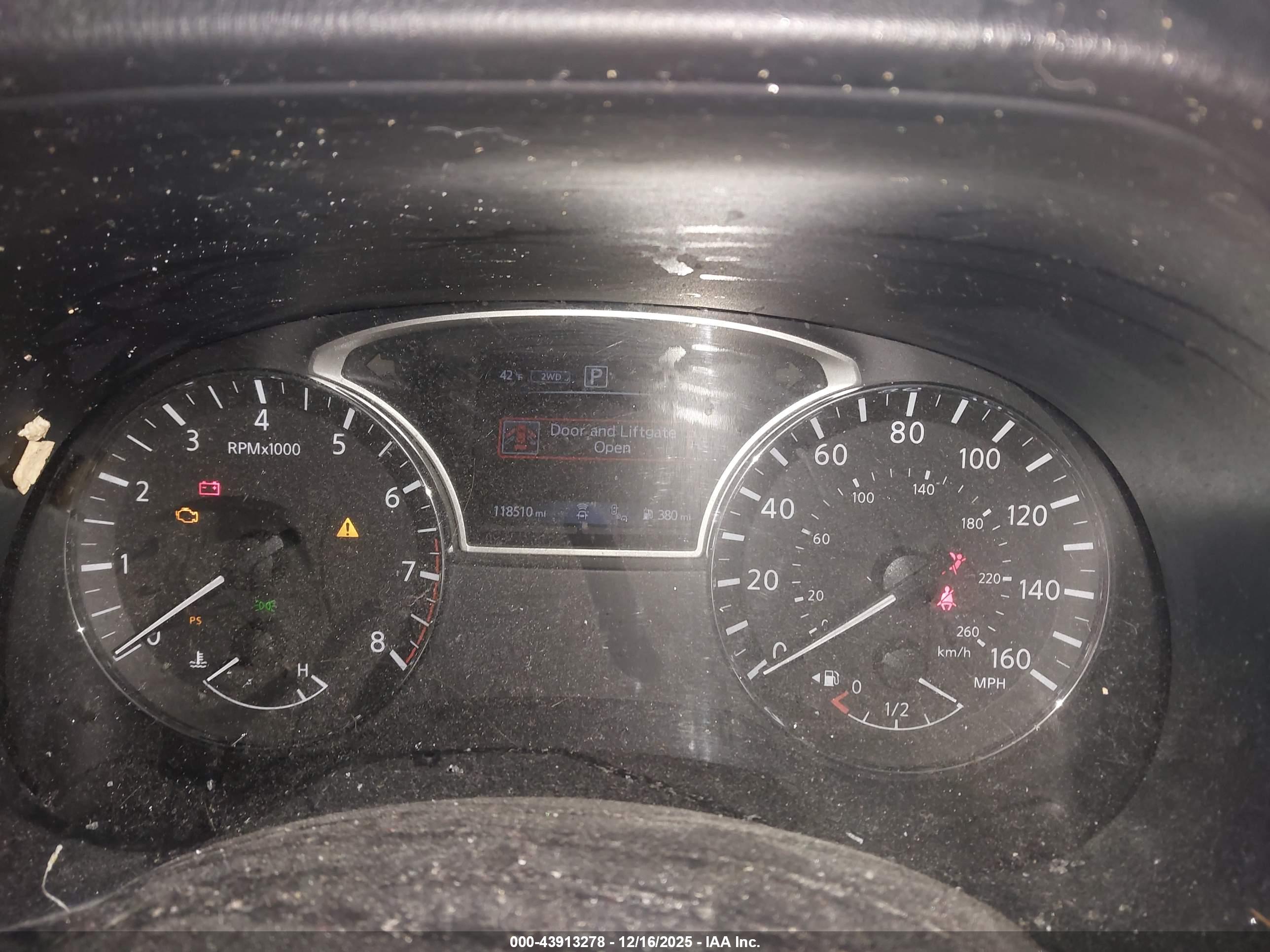 NISSAN PATHFINDER image 7