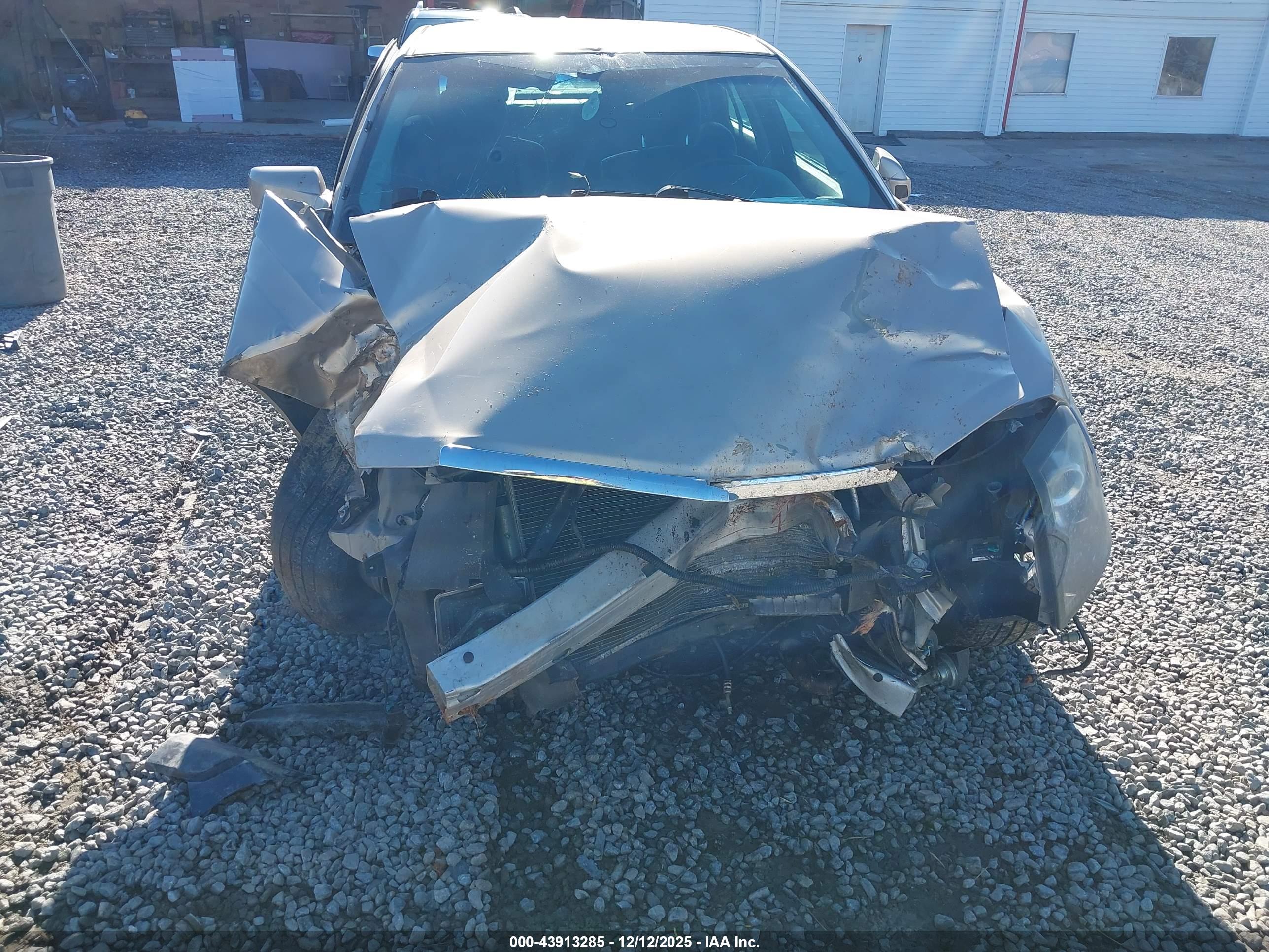 CADILLAC CTS image 6