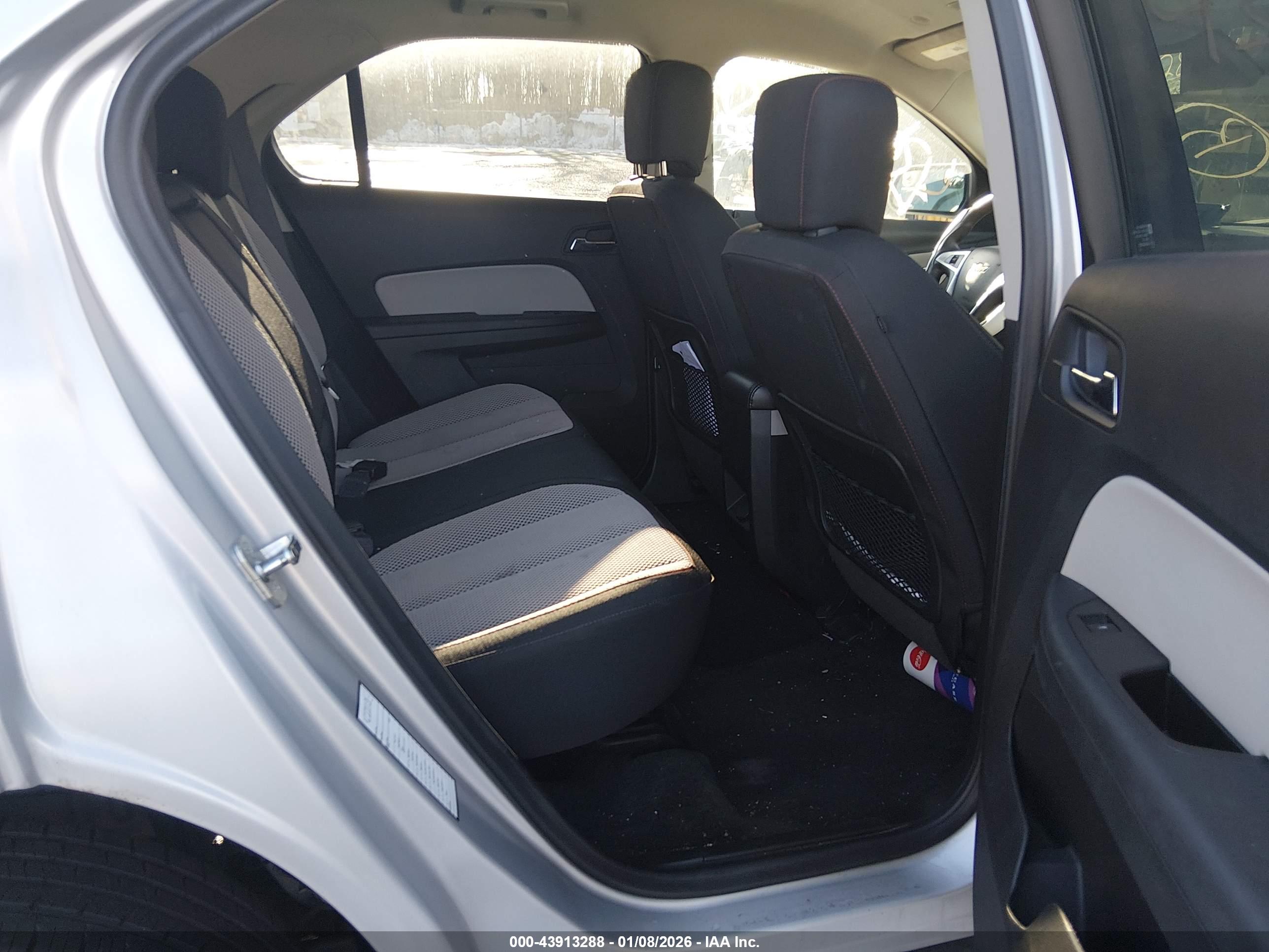 CHEVROLET EQUINOX image 8