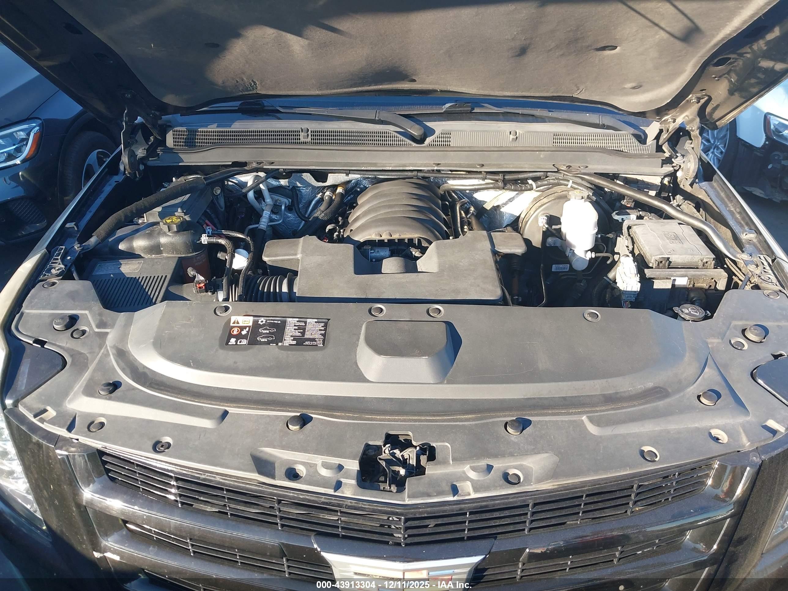 CADILLAC ESCALADE image 10