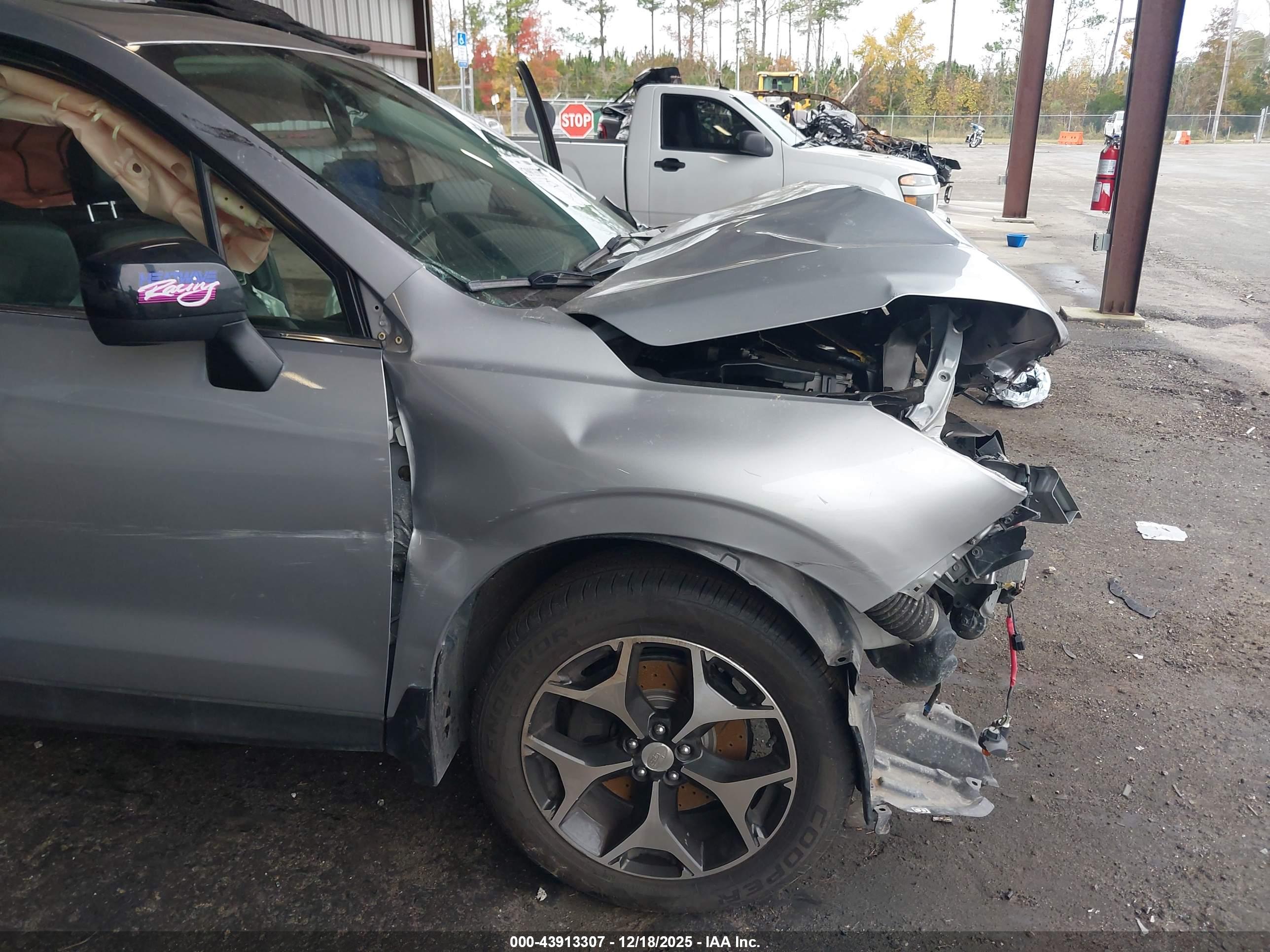 SUBARU FORESTER image 6