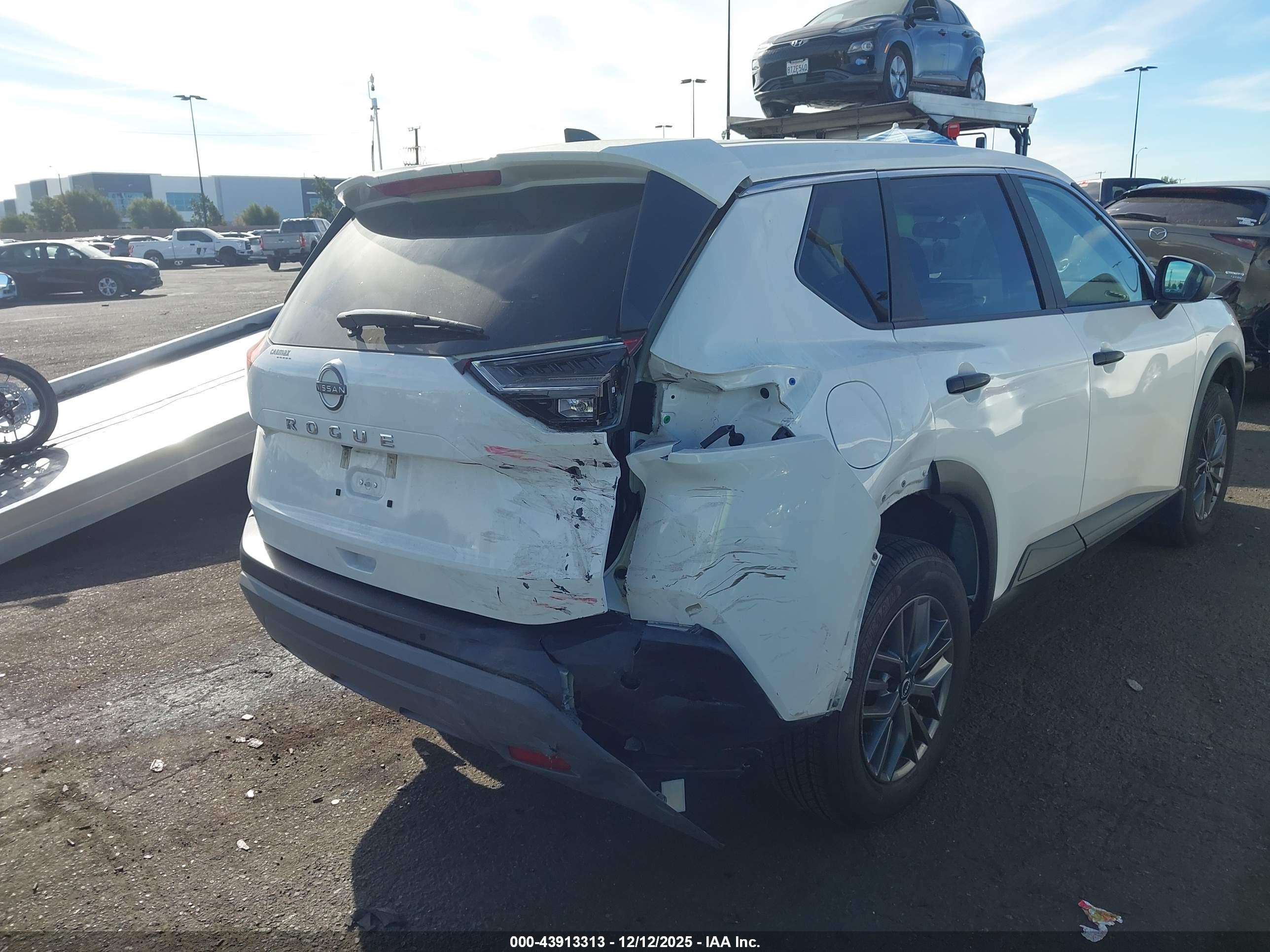 NISSAN ROGUE image 6