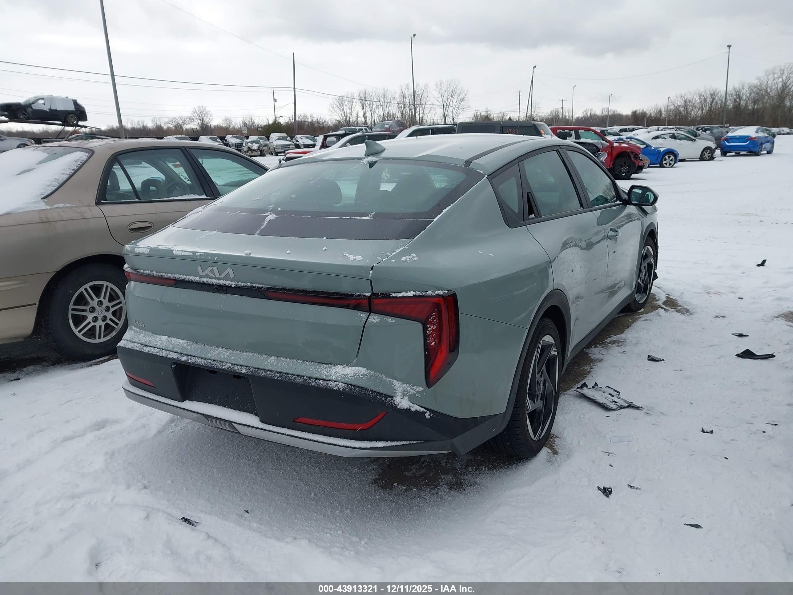 KIA K4 image 4