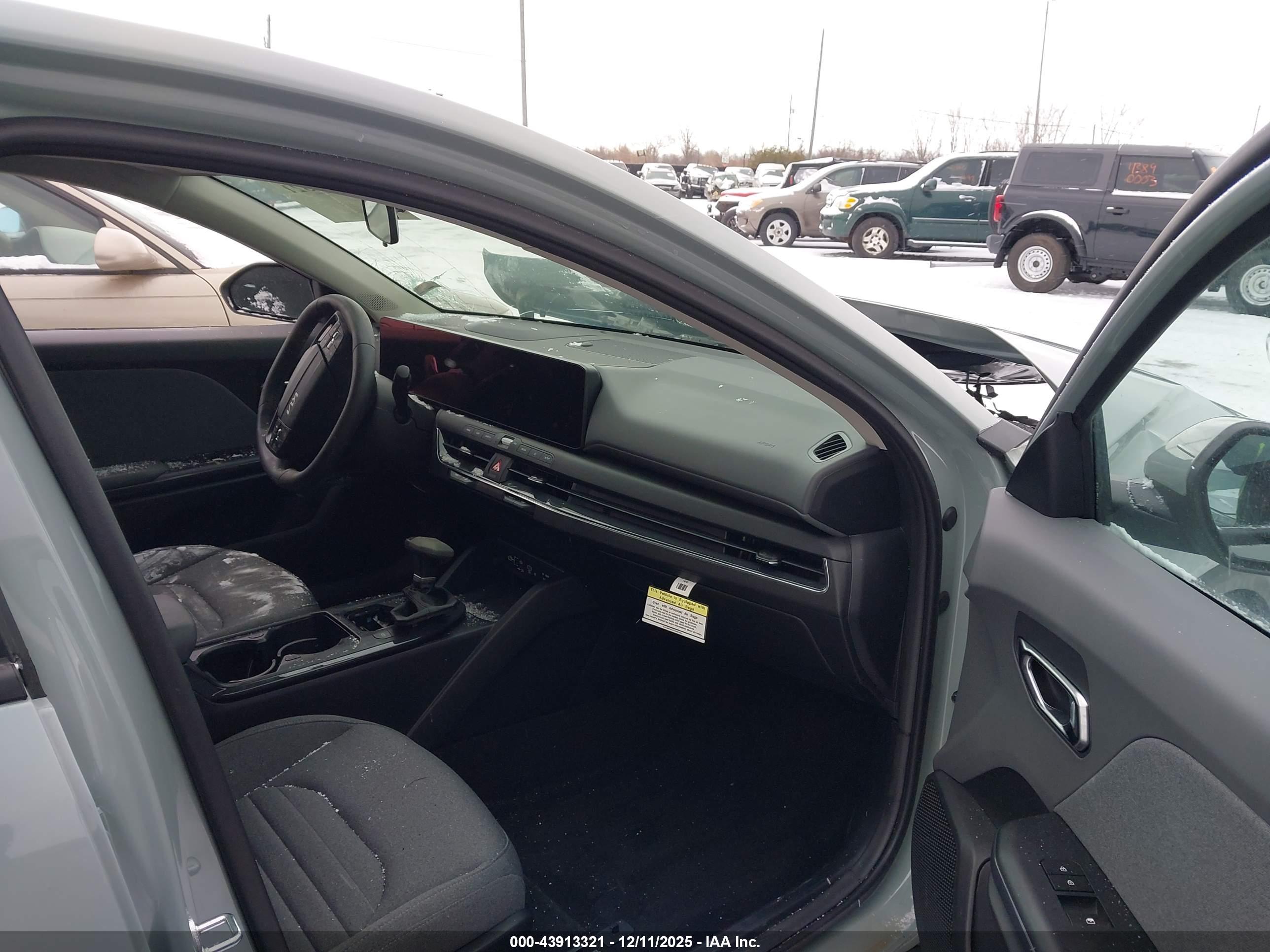 KIA K4 image 5