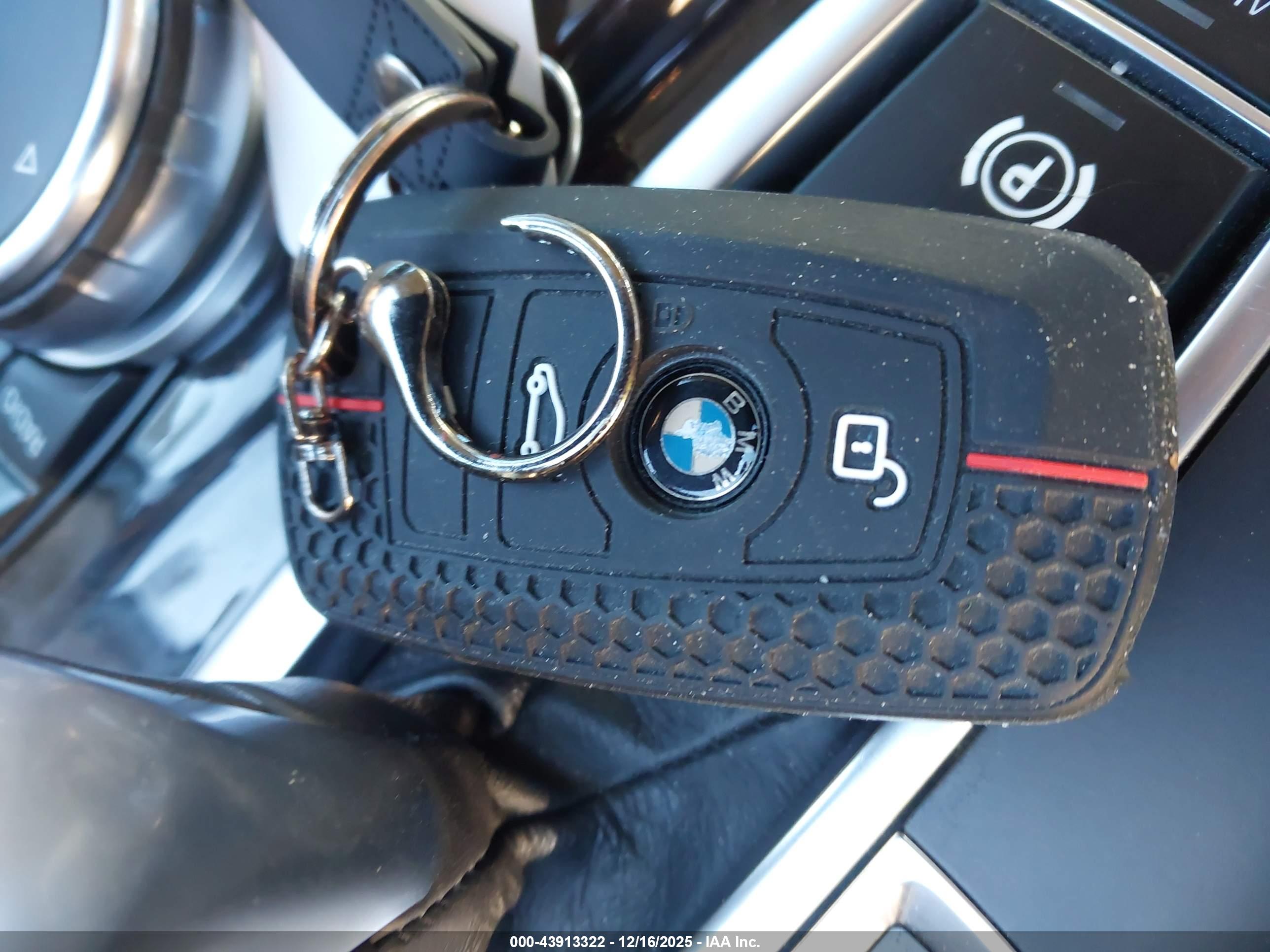 BMW 528I image 11