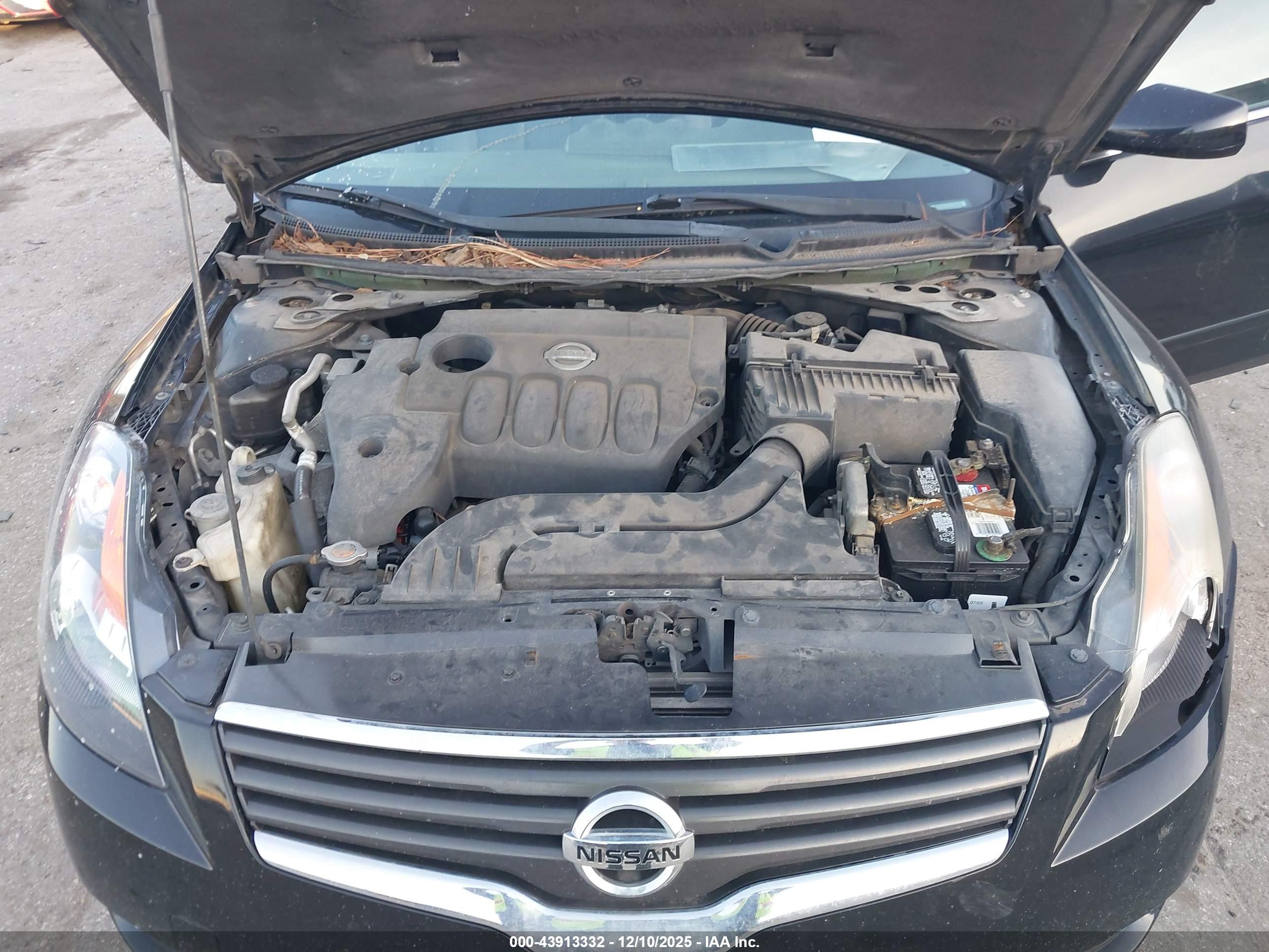 NISSAN ALTIMA image 10