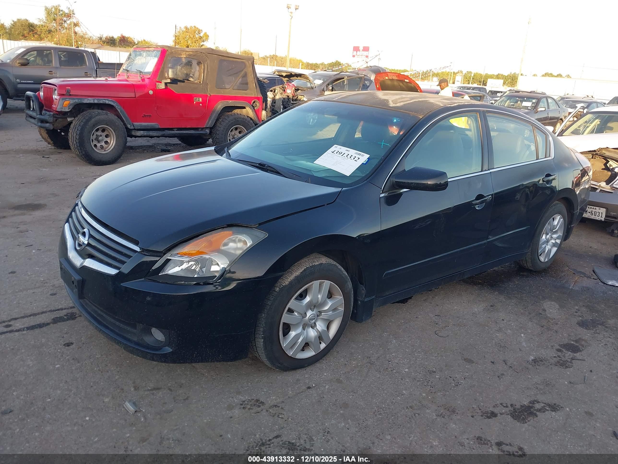 NISSAN ALTIMA image 2