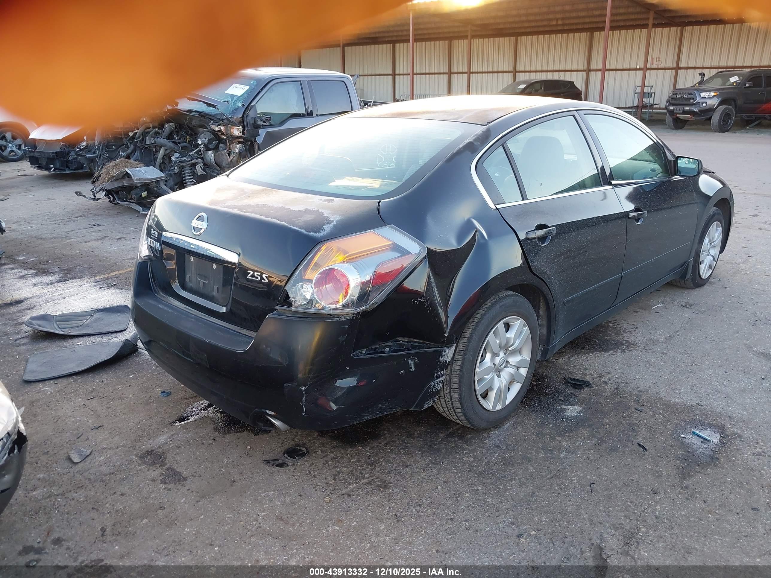 NISSAN ALTIMA image 4
