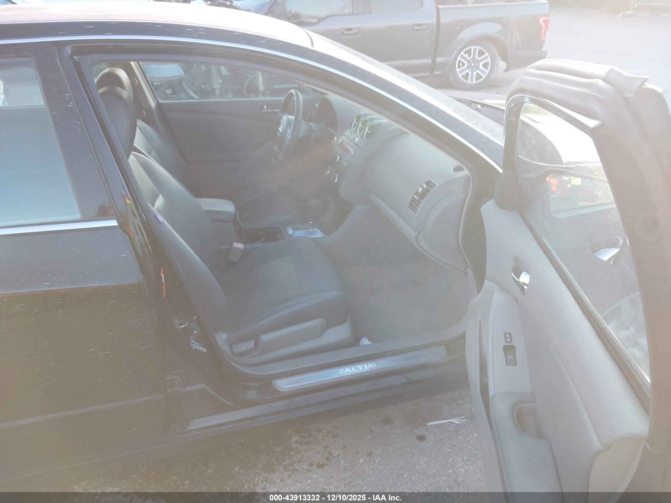 NISSAN ALTIMA image 5